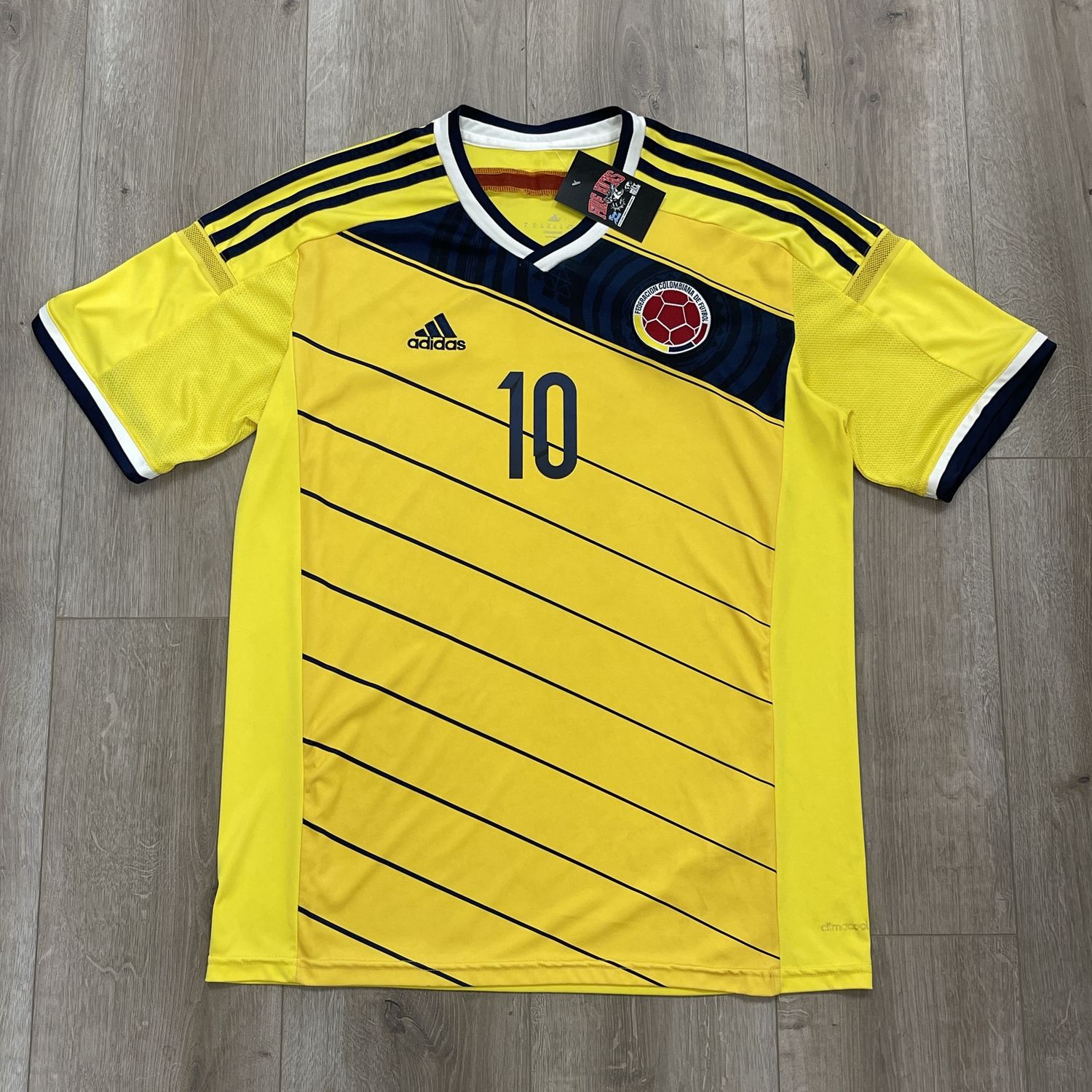 2014-15 Colombia Home World Cup Football Shirt James 10 size XL Pre-Owned