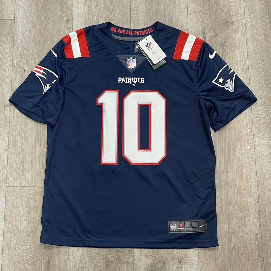 Mac Jones New England Patriots Nike NFL Football Jersey size Large New