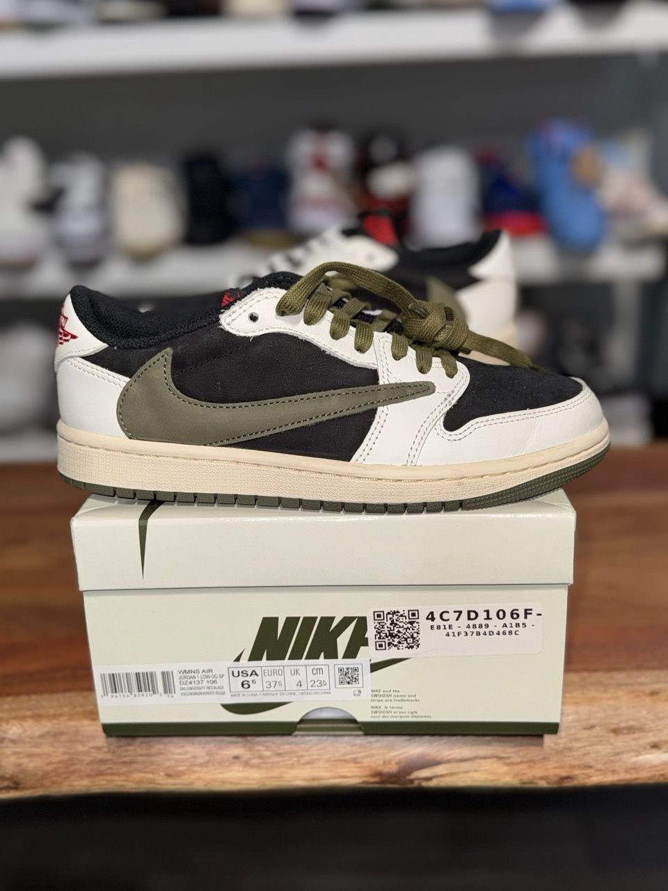 Jordan 1 Retro Low Og Sp Travis Scott Olive (W) • Pre-Owned
