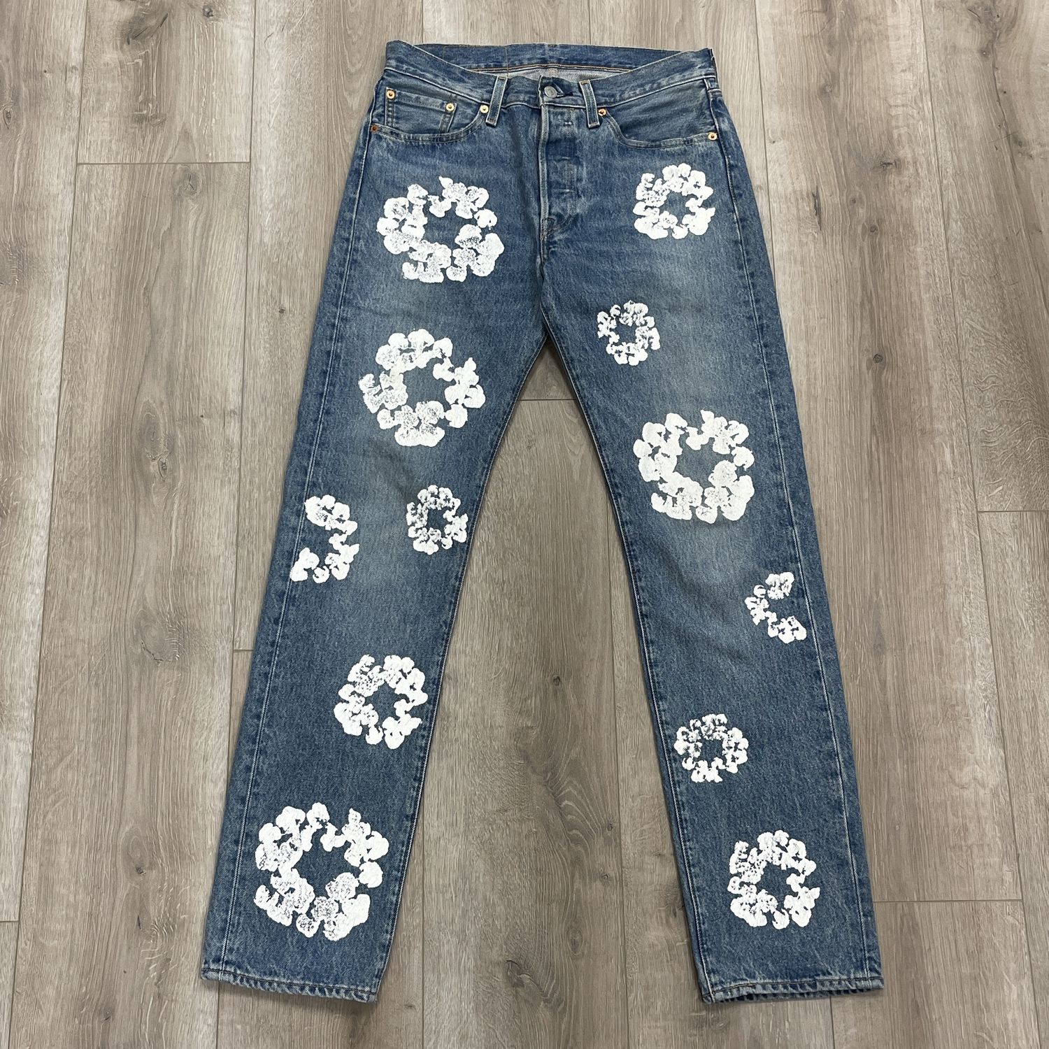 Denim Tears x Levi&#39;s Cotton Wreath Jean Light Wash size 30x32 Pre-Owned