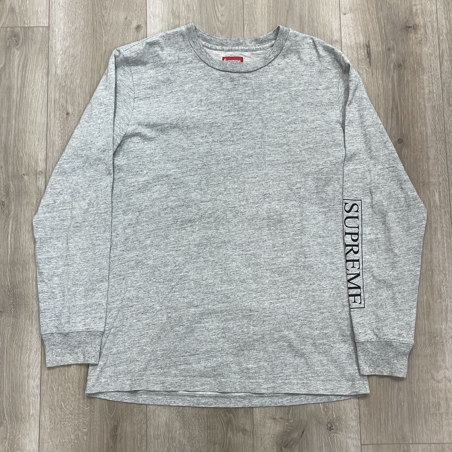 SS16 Supreme Roma Long Sleeve Size Large Pre-Owned