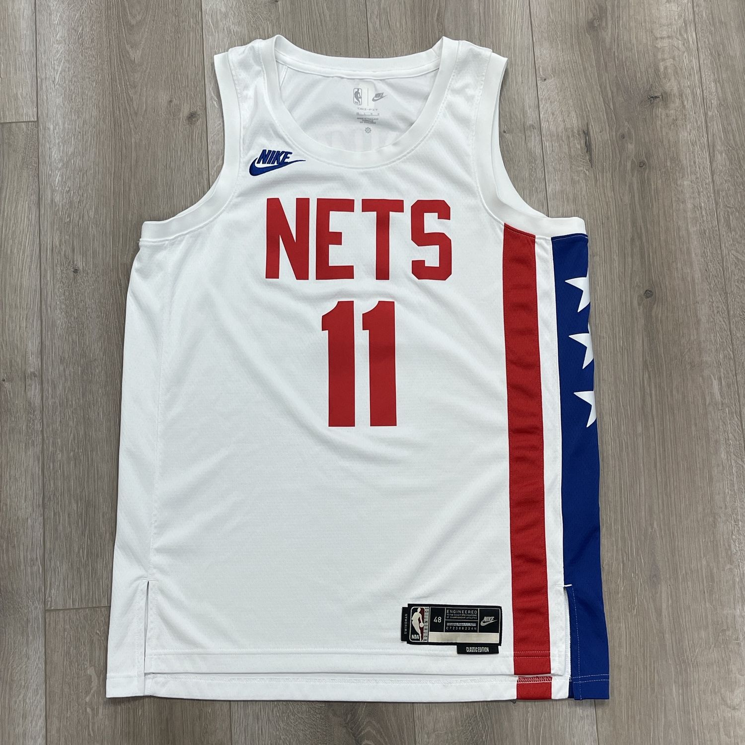 Nike Swingman Brooklyn Nets Kyrie Irving Jersey size Large Pre Owned