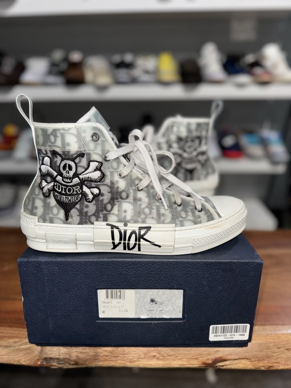 Dior And Shawn B23 High Top Bee Embroidery - Pre-Owned, Shoe Size: US M 10, Product Condition: Pre-Owned