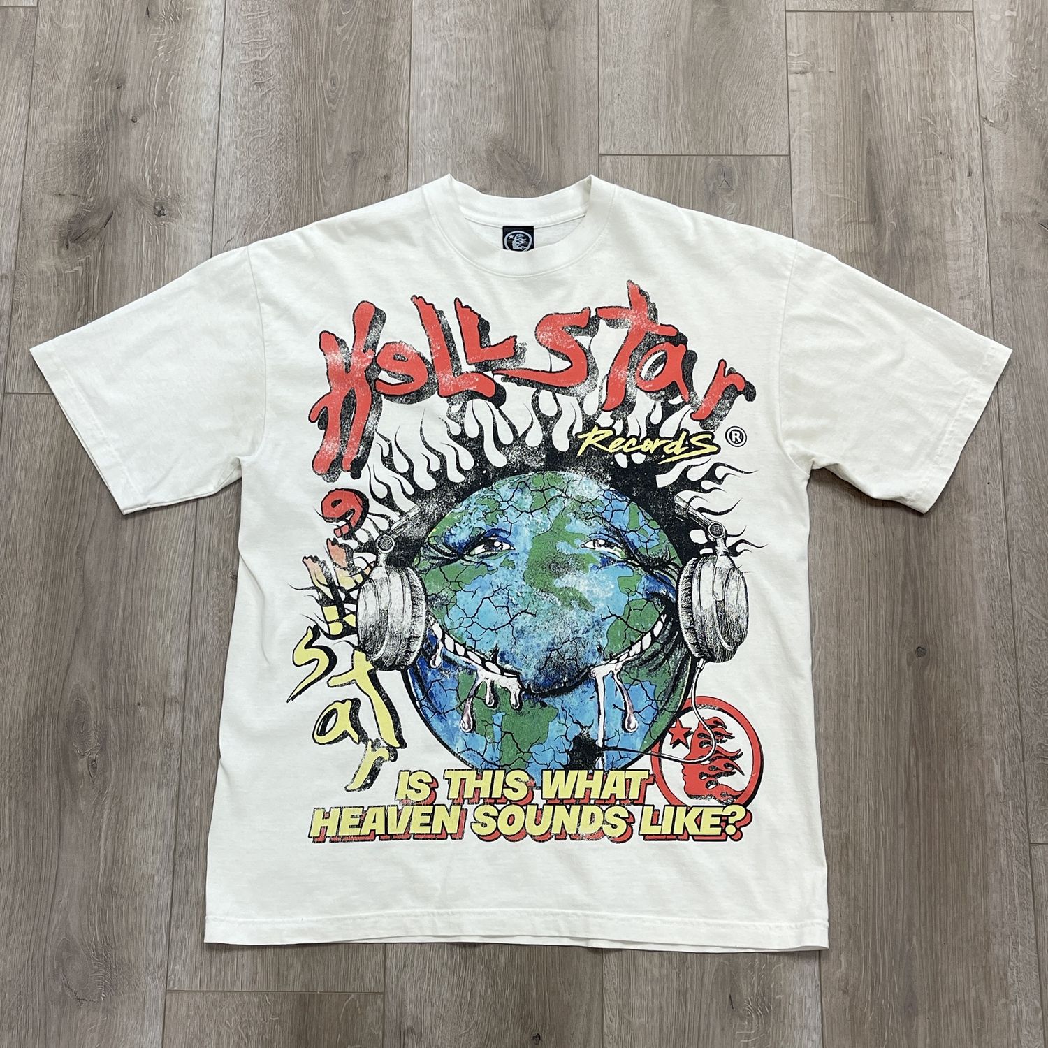 Hellstar Studios Heaven On Earth Tee size Large Pre-Owned