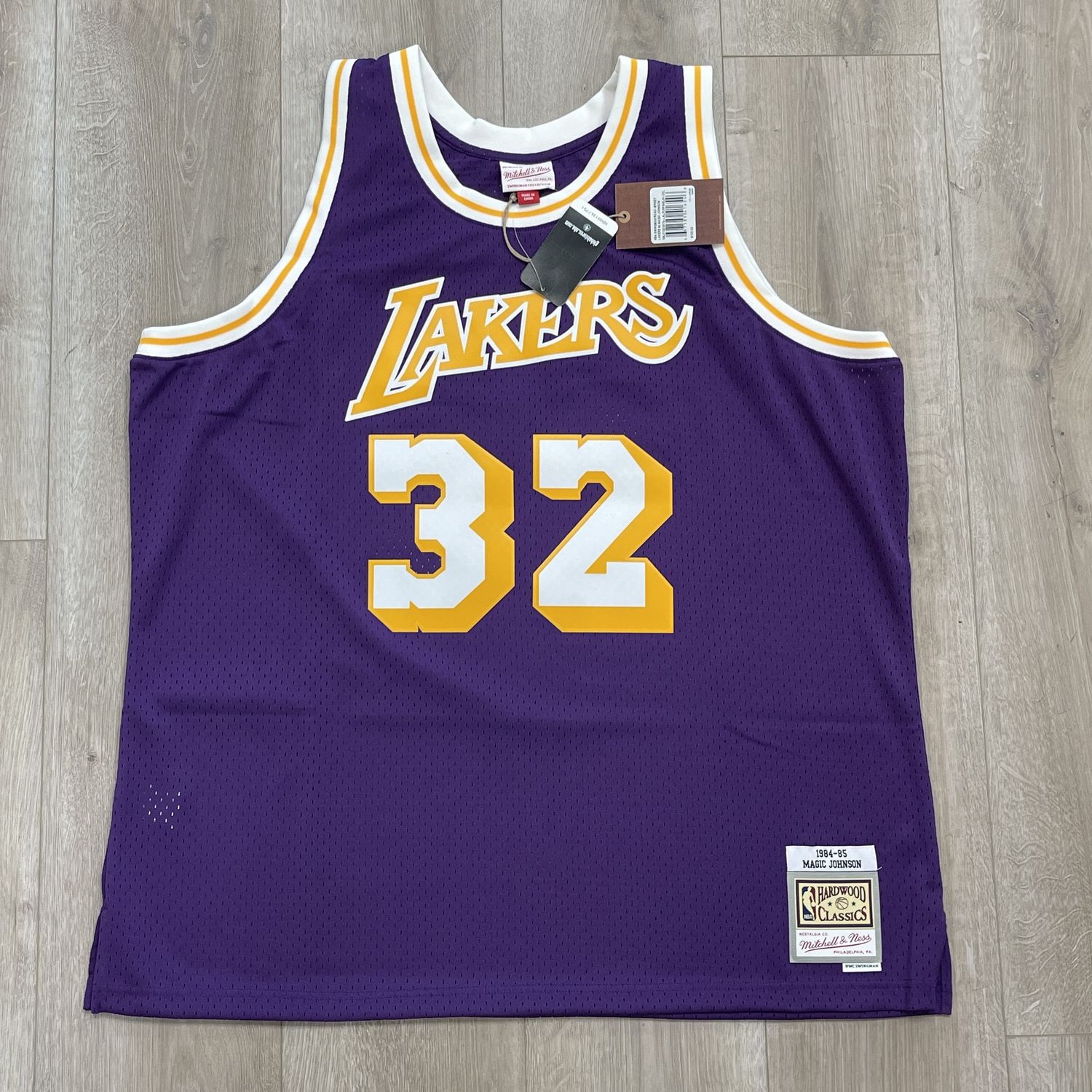 Los Angeles Lakers Mitchell &amp; Ness #32 Magic Johnson 1984-85 Swingman Jersey size 3XL Brand New