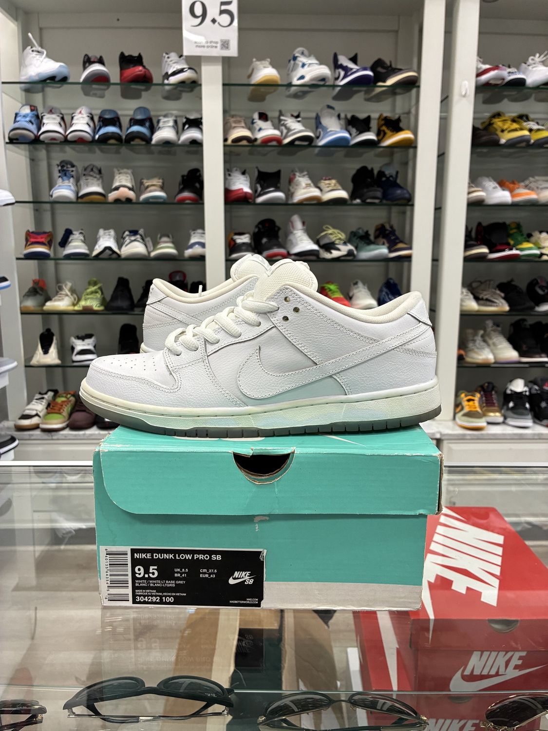 Nike SB Dunk Low White Ice, Shoe Size: US M 9.5, Product Condition: Pre-Owned