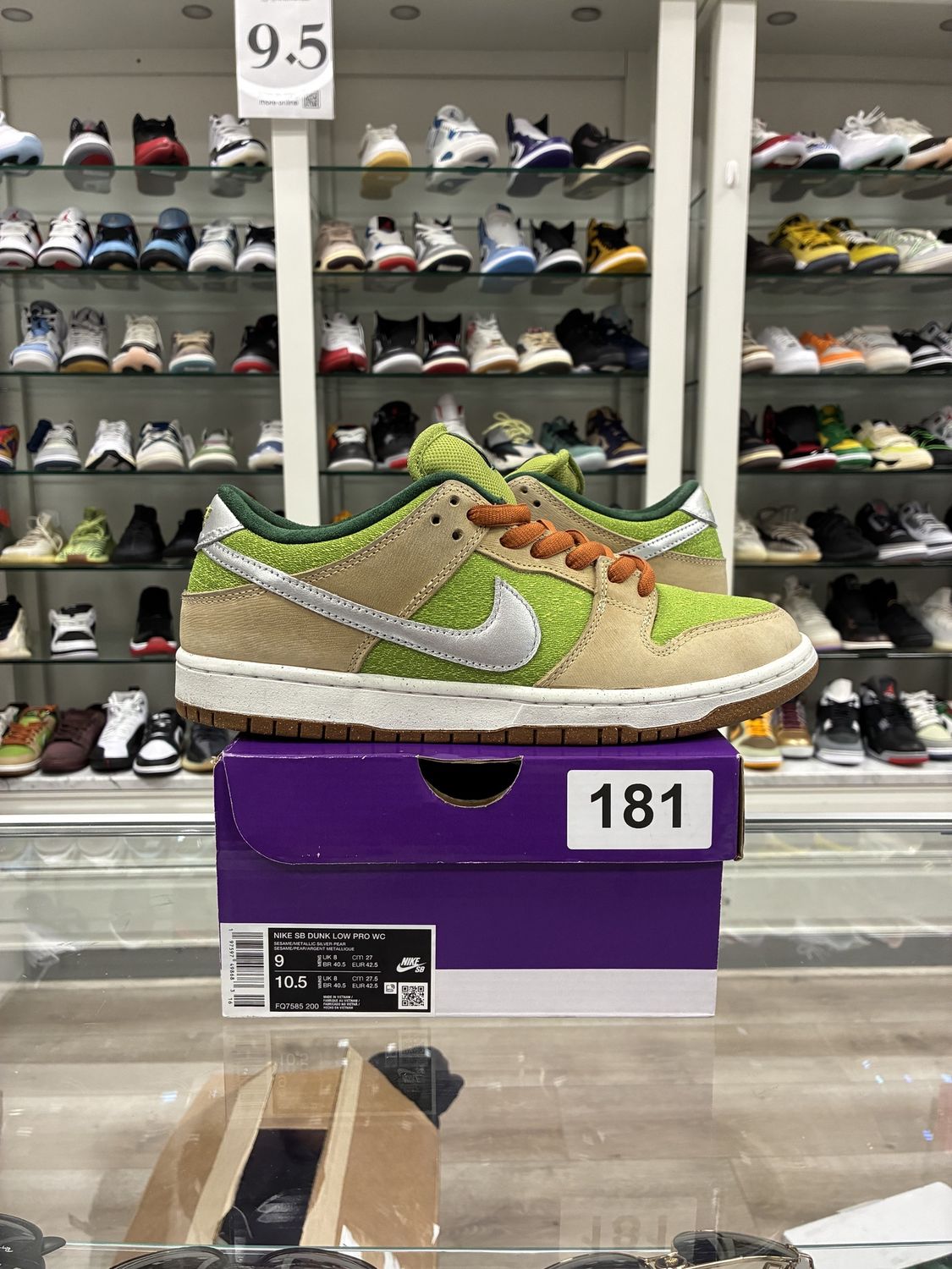 Nike SB Dunk Low Escargot, Shoe Size: US M 9, Product Condition: Pre-Owned