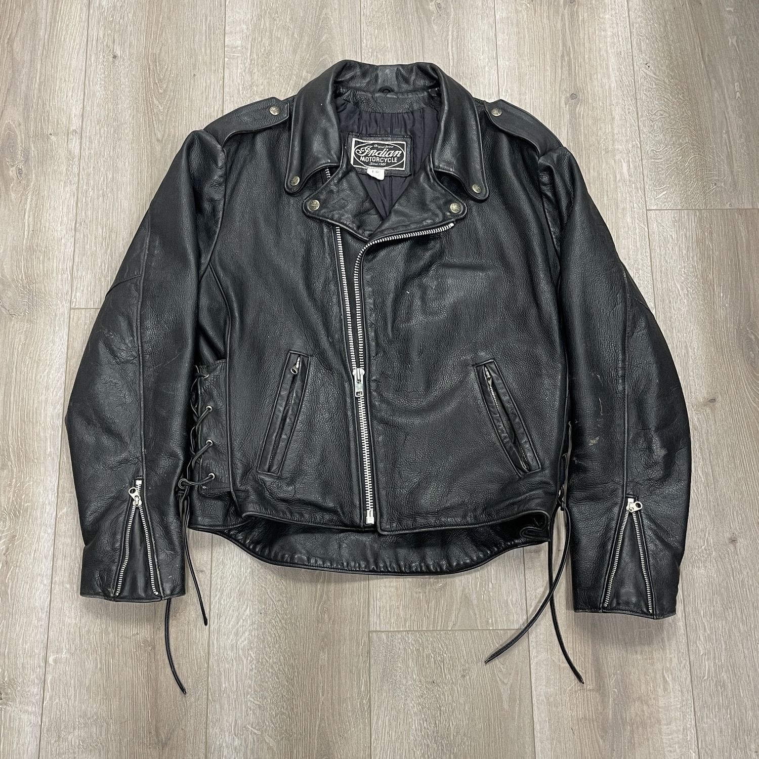 Indian Motorcycle Men&#39;s Leather Classic Riding Jacket size Large Pre-Owned