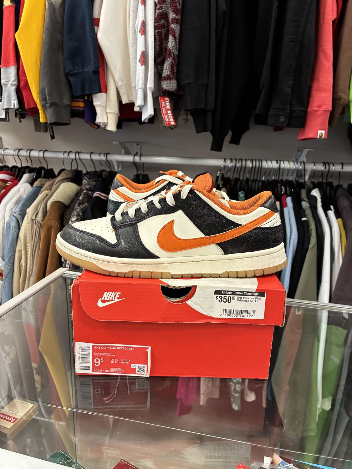 Nike Dunk Low PRM Halloween (2021) Pre-Owned, Shoe Size: US M 9.5, Product Condition: Pre-Owned
