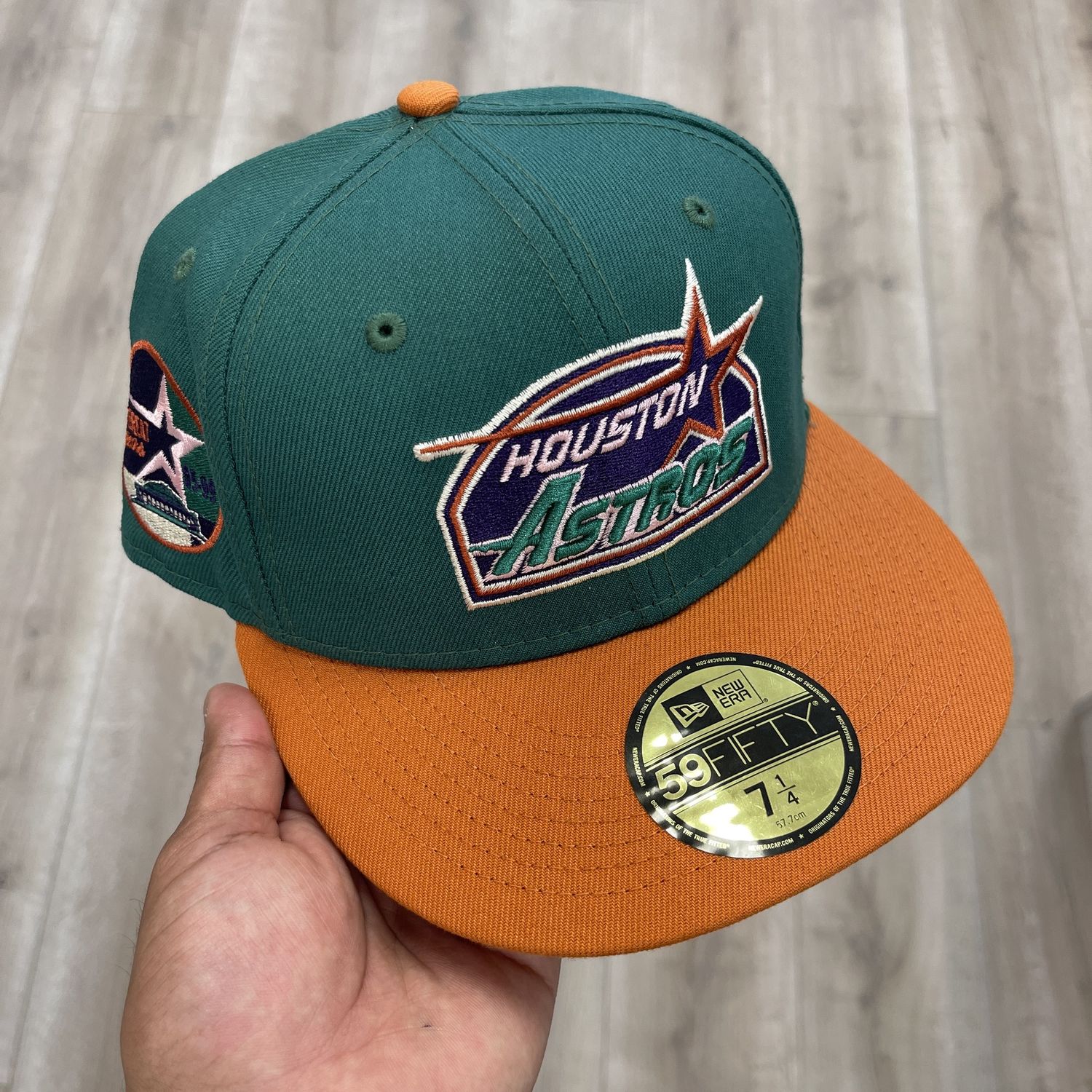 Houston Astros Green/Orange Fitted Hat size 7 1/4 Pre-Owned