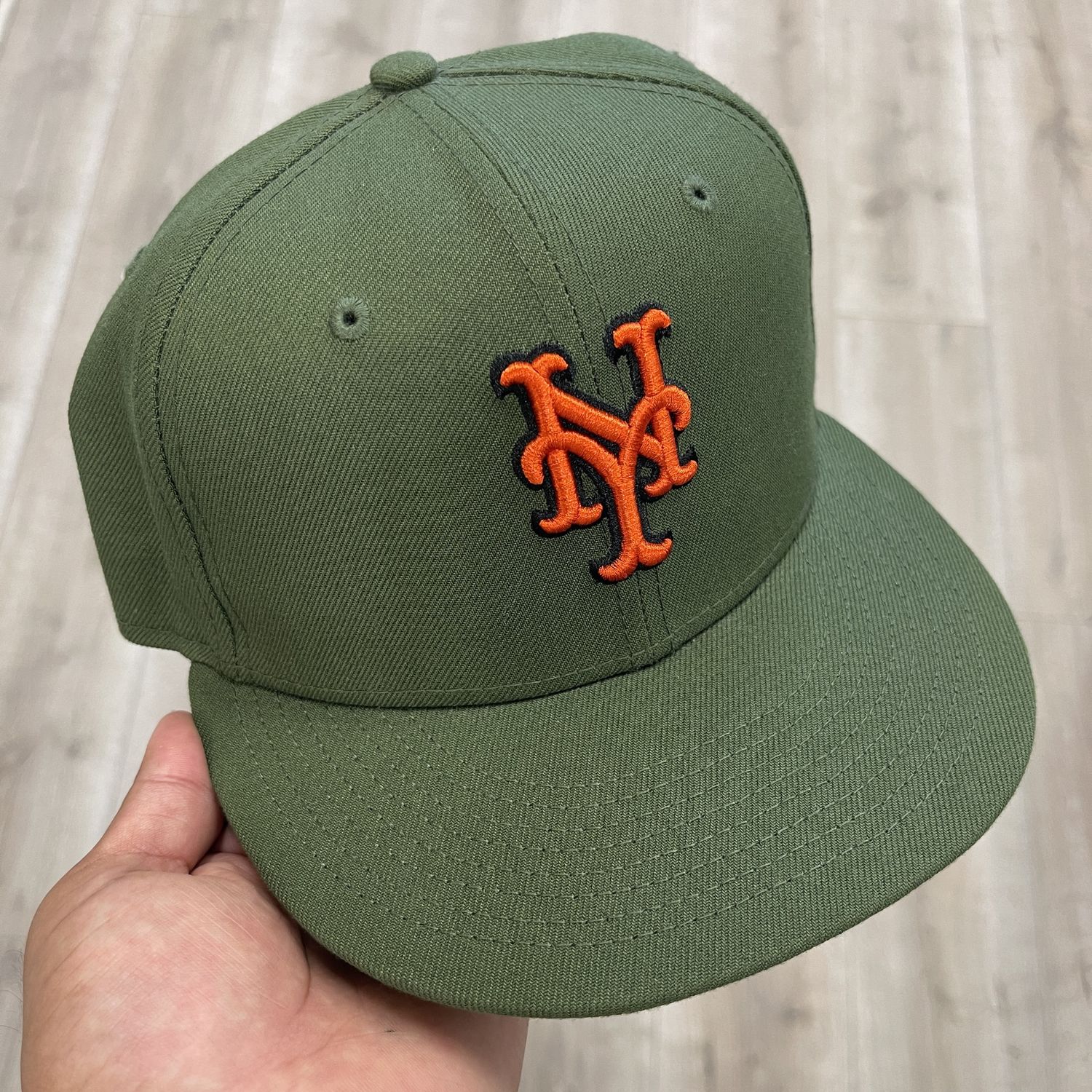 New York Mets Olive Green Fitted Hat Size 7 1/4 Pre-Owned
