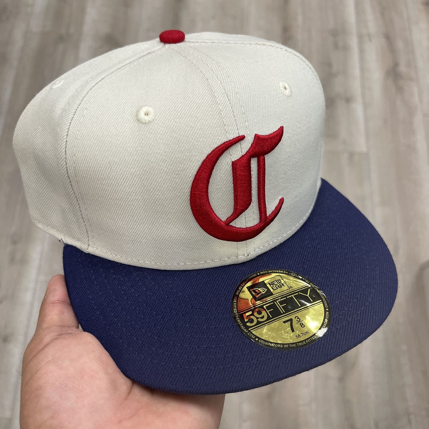 New Era Cincinnati Reds Fitted • Pre-Owned