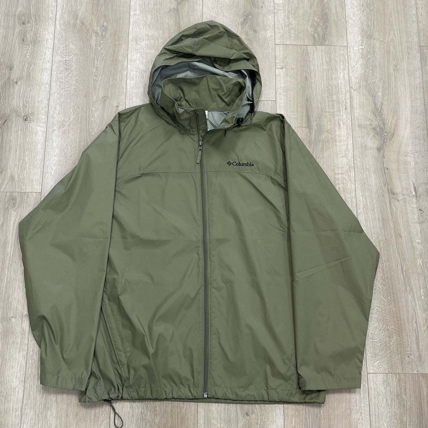 Columbia Olive Jacket • Pre-Owned