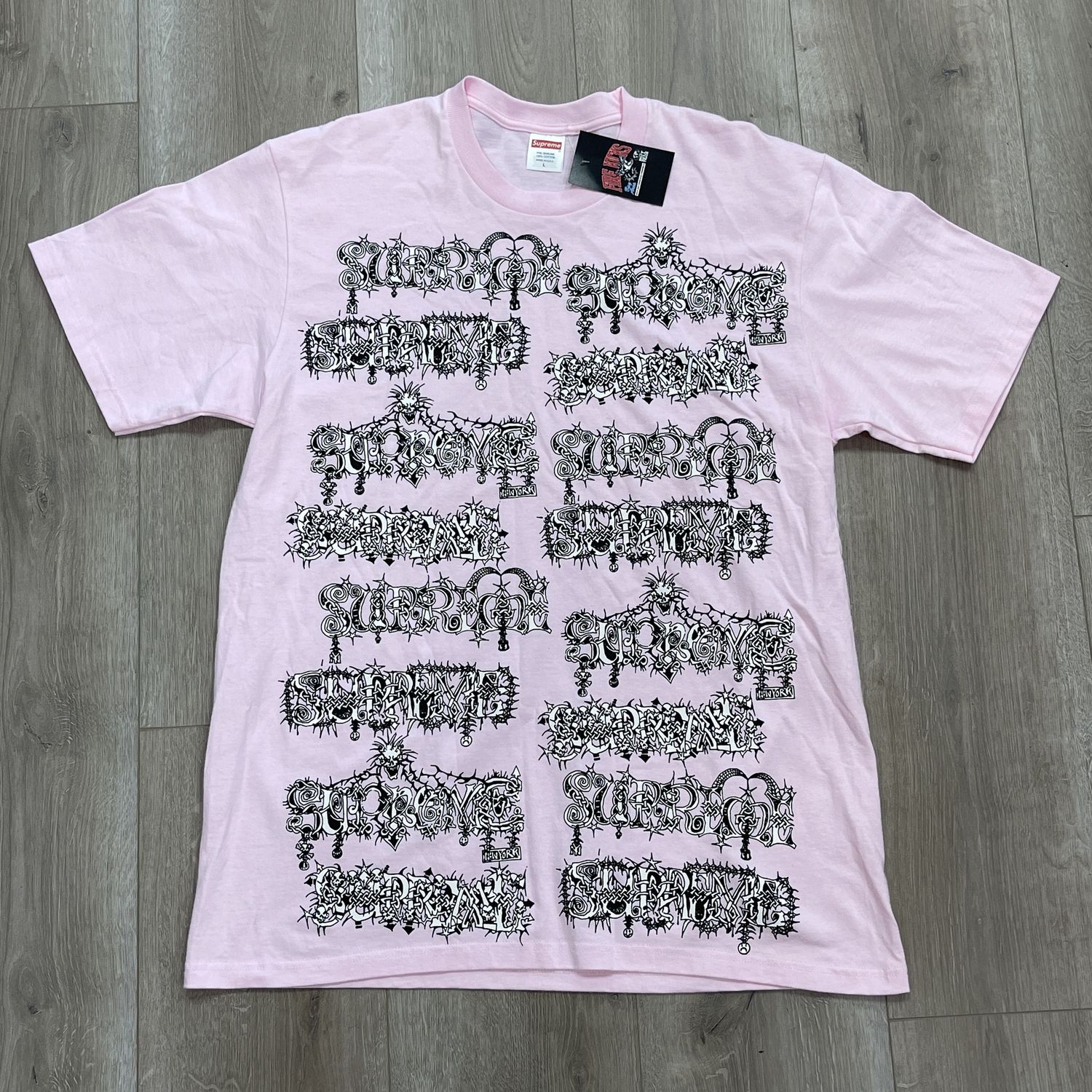 Supreme Wombat Tee • Pre-Owned