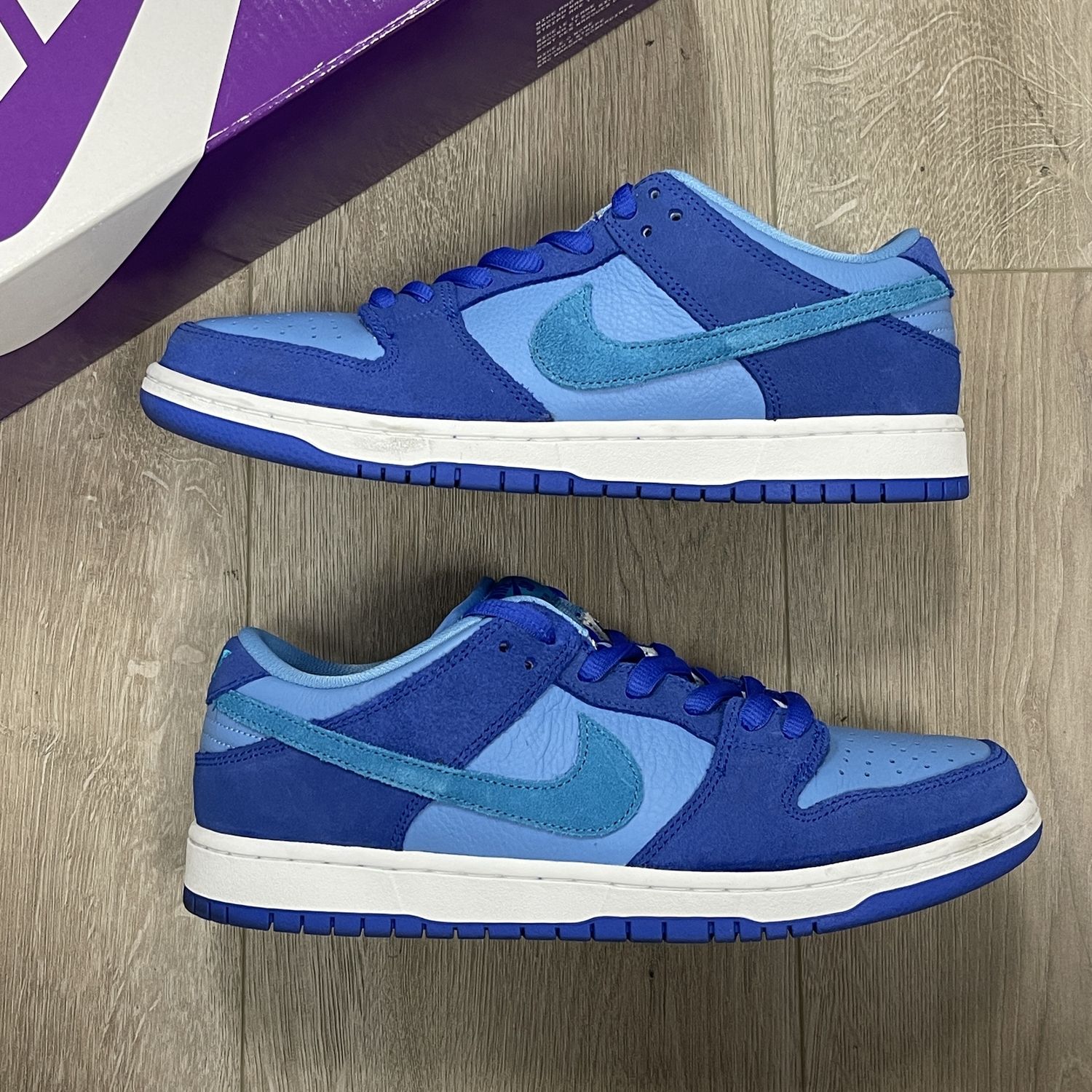 Nike SB Dunk Low Blue Raspberry - Pre-Owned, Product Condition: Pre-Owned, Shoe Size: US M 9