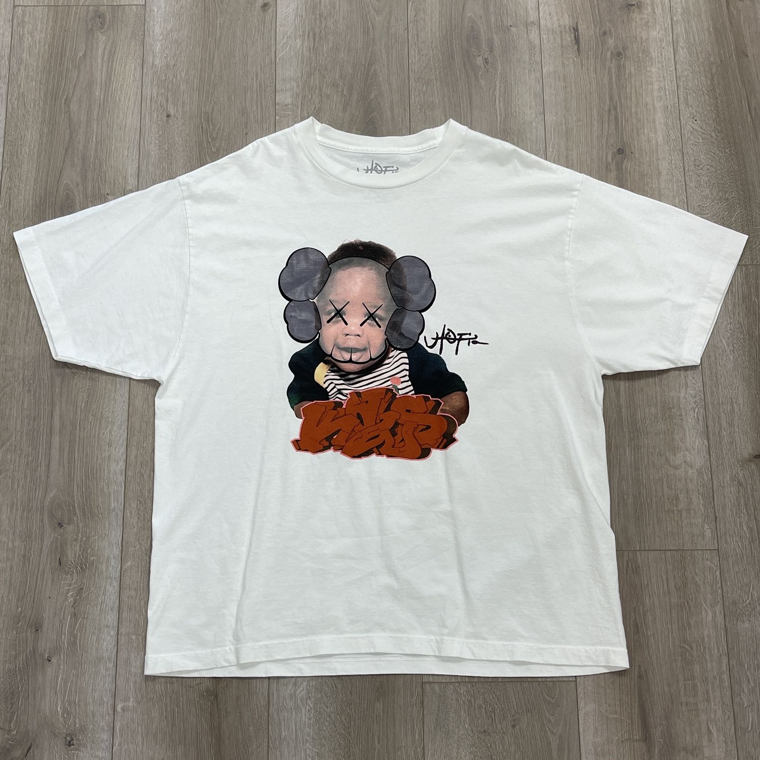 Travis Scott x KAWS Utopia I Tee White size XXL Pre-Owned