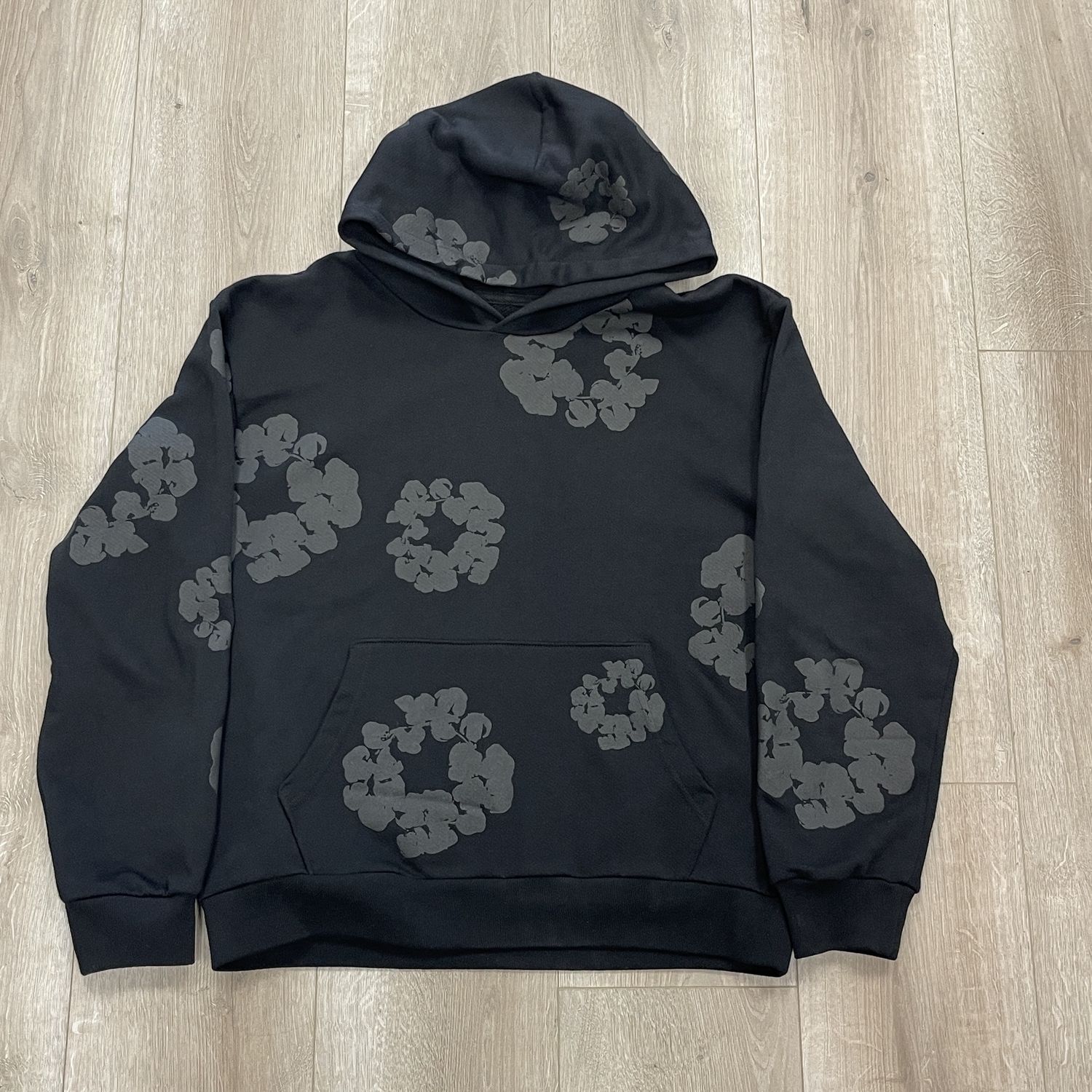 Denim Tears The Cotton Wreath Sweatshirt black size Medium Pre-Owned