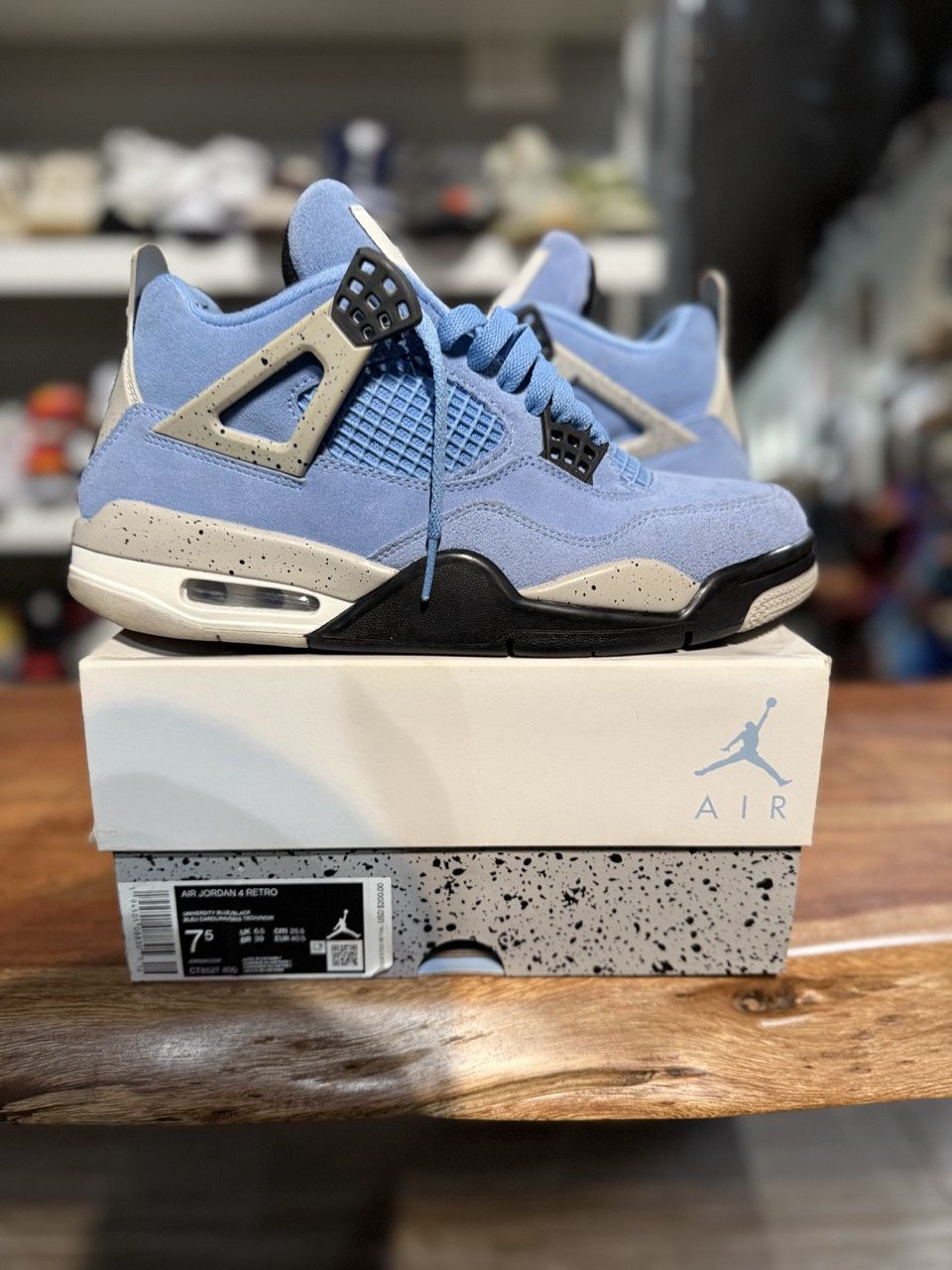 Jordan 4 Retro University Blue • Pre-Owned, Shoe Size: US M 7.5, Product Condition: Pre-Owned