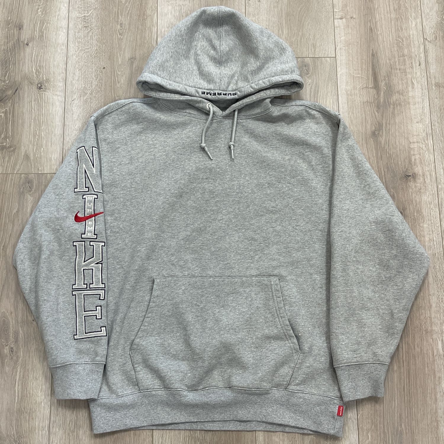 Supreme Nike Hooded Sweatshirt Heather Grey • Pre-Owned