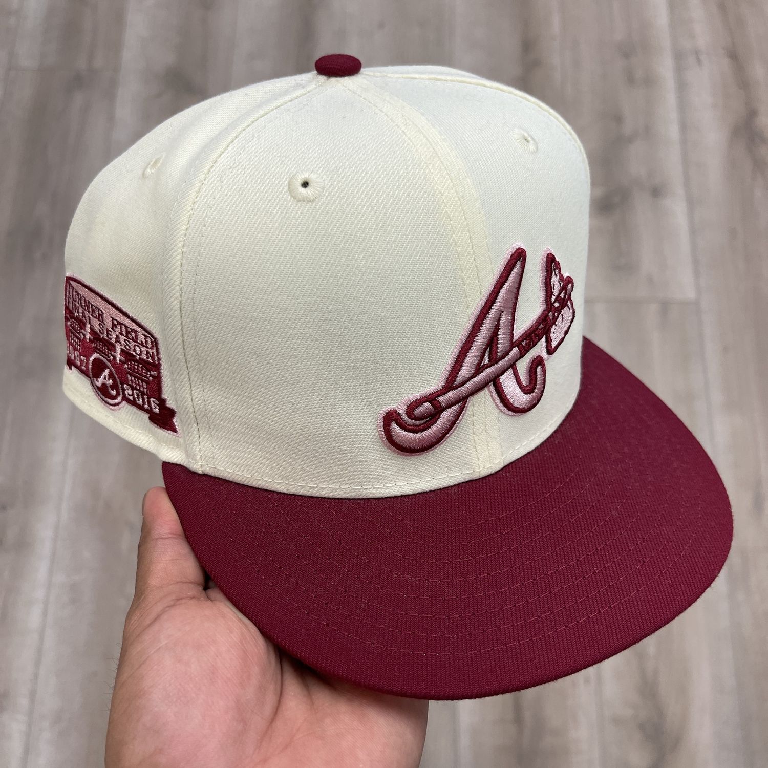 Atlanta Braves White / Red Hat • Pre-Owned