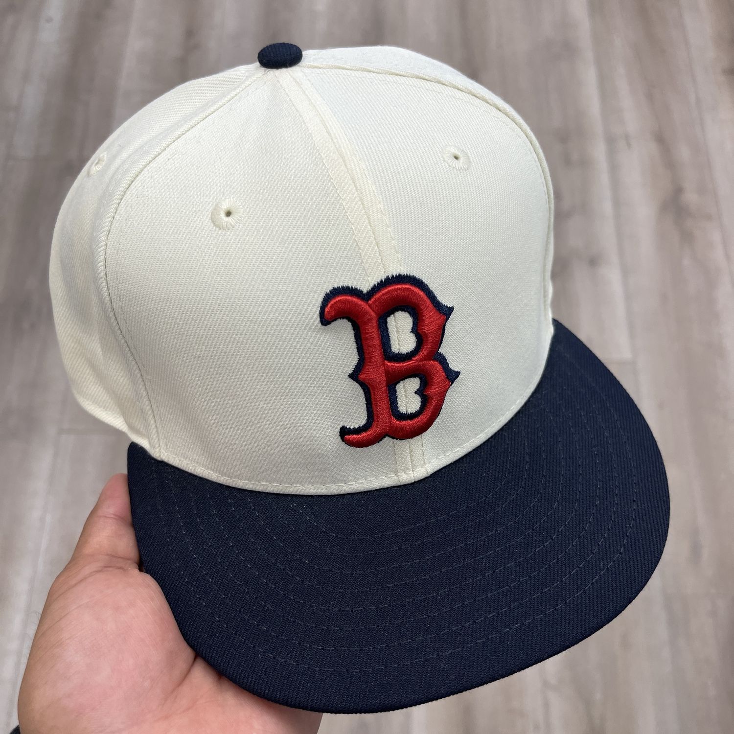 Boston Red Sox White Red Hat • Pre-Owned