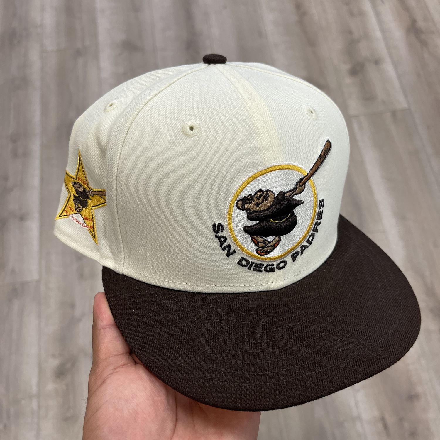 Fitted San Diego Padres Old Logo Hat • Pre-Owned