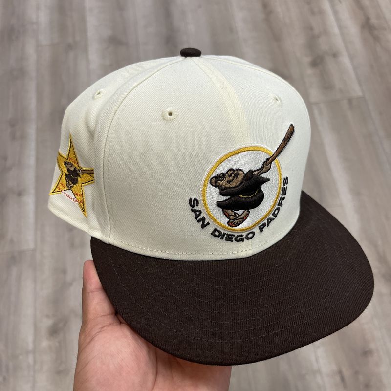 Fitted San Diego Padres Old Logo Hat • Pre-Owned