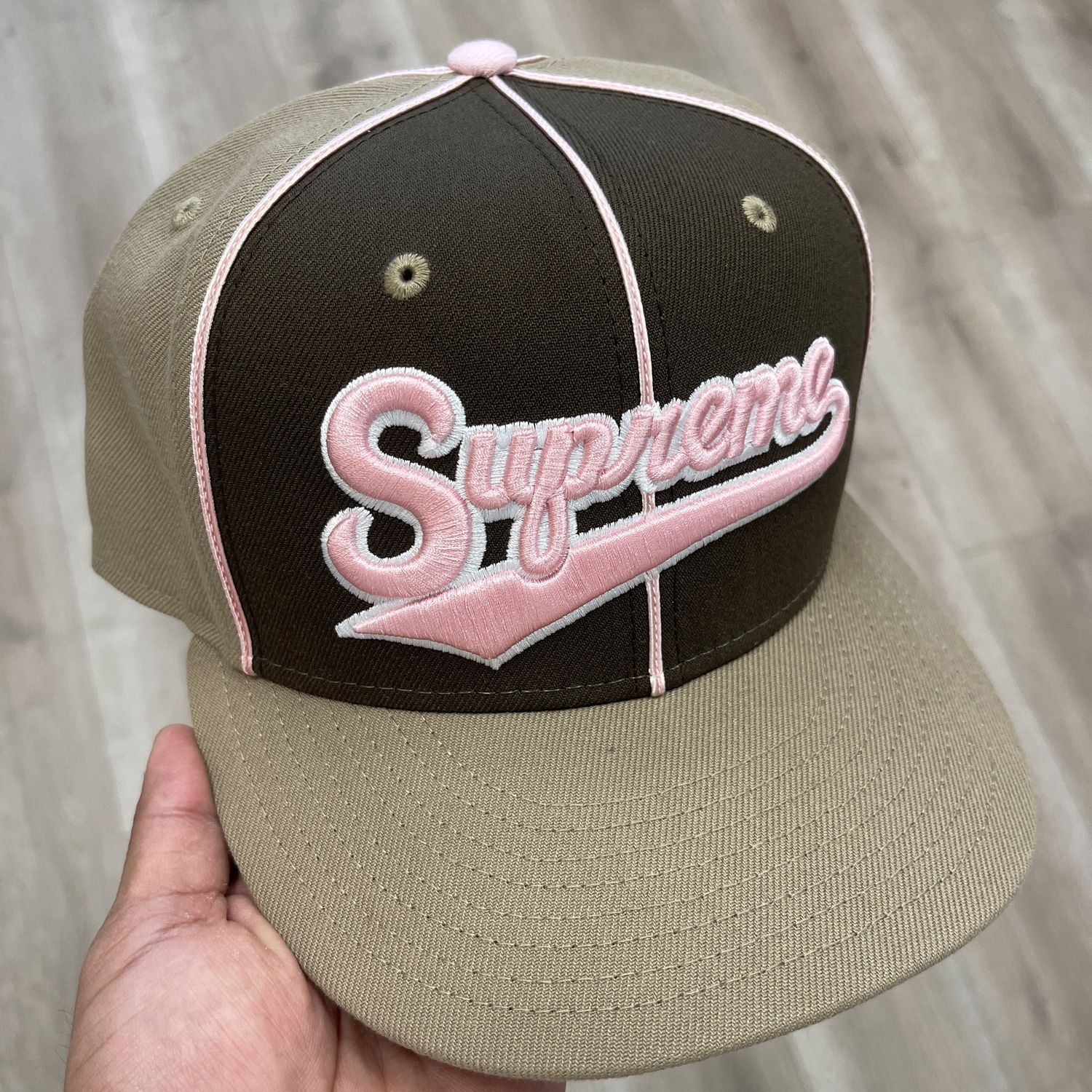 Supreme x New Era Piping Script Logo Cap Brown • Pre-Owned