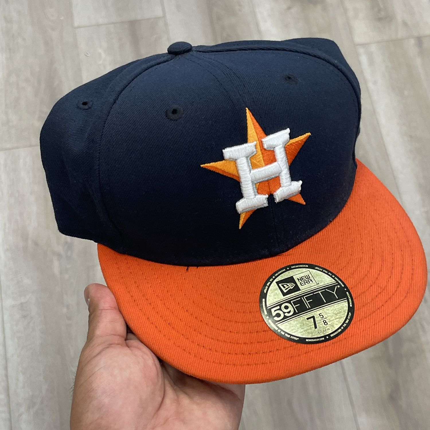 Fitted Houston Astros Hat • Pre-Owned