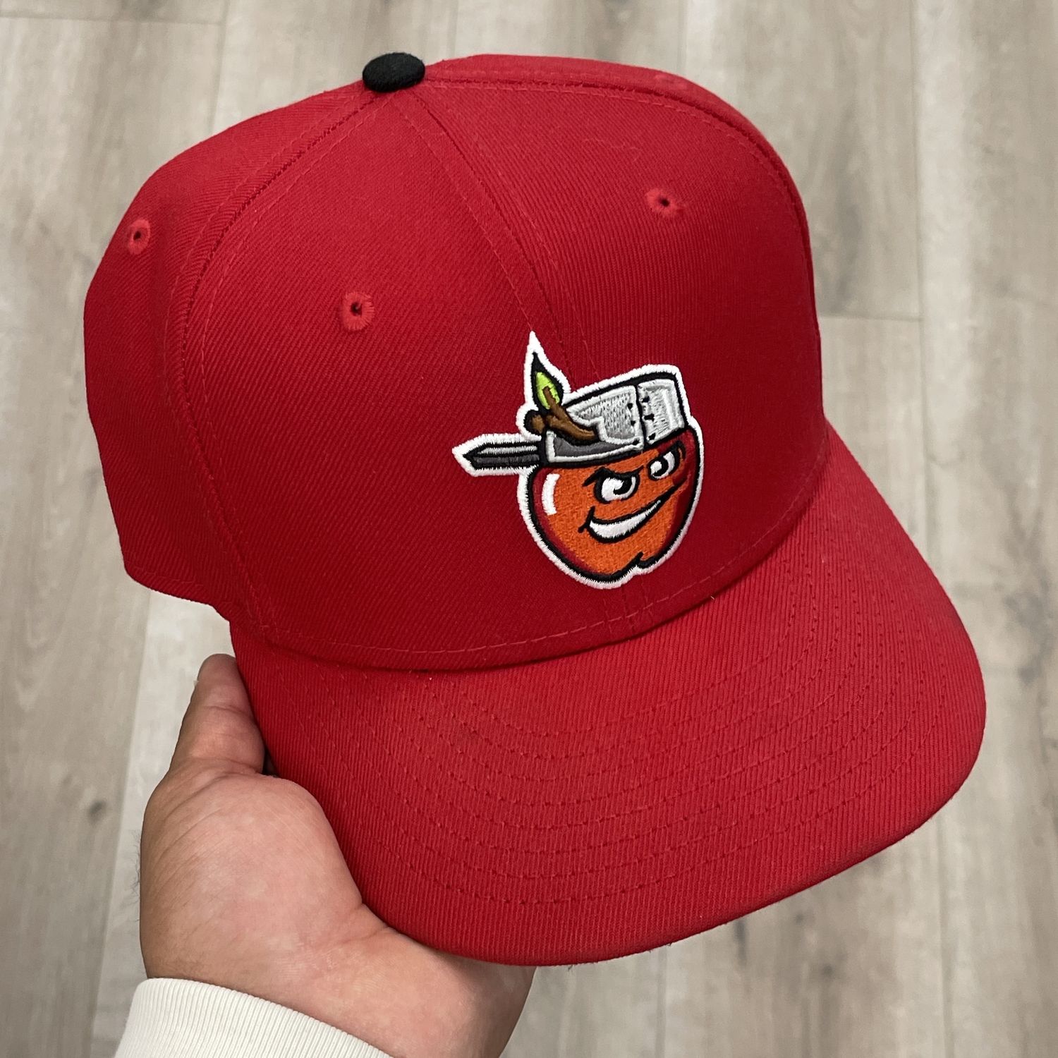 Fort Wayne TinCaps Red Hat • Pre-Owned