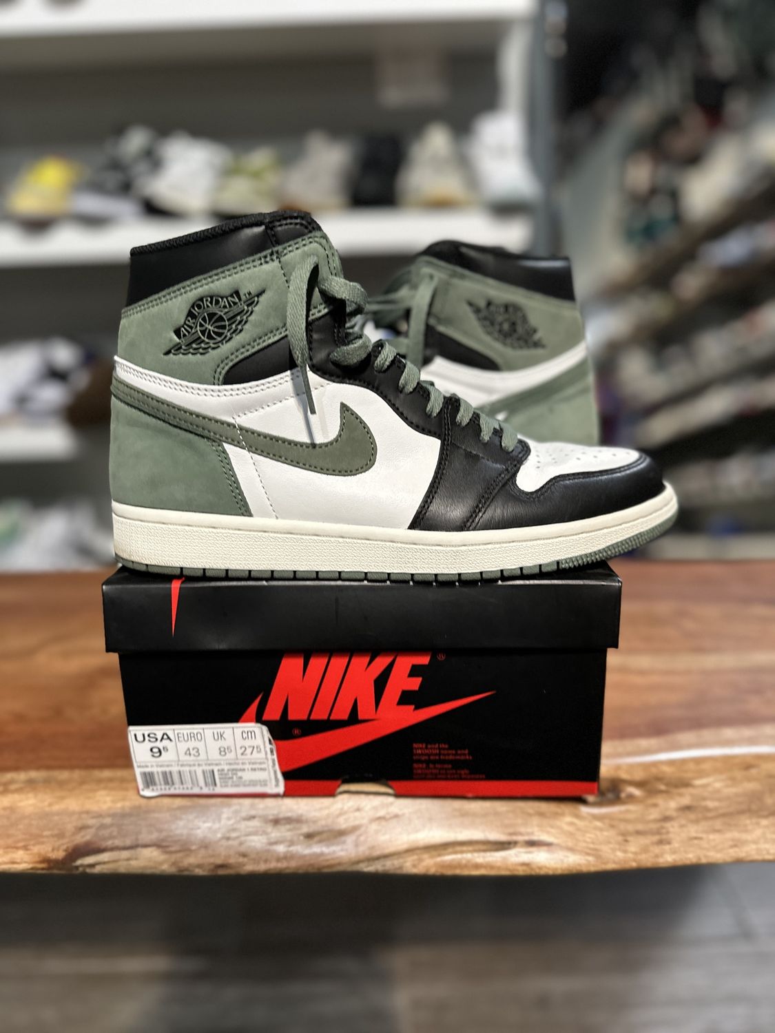 Jordan 1 Retro High Clay Green - Pre-Owned, Product Condition: Pre-Owned, Shoe Size: US M 9.5