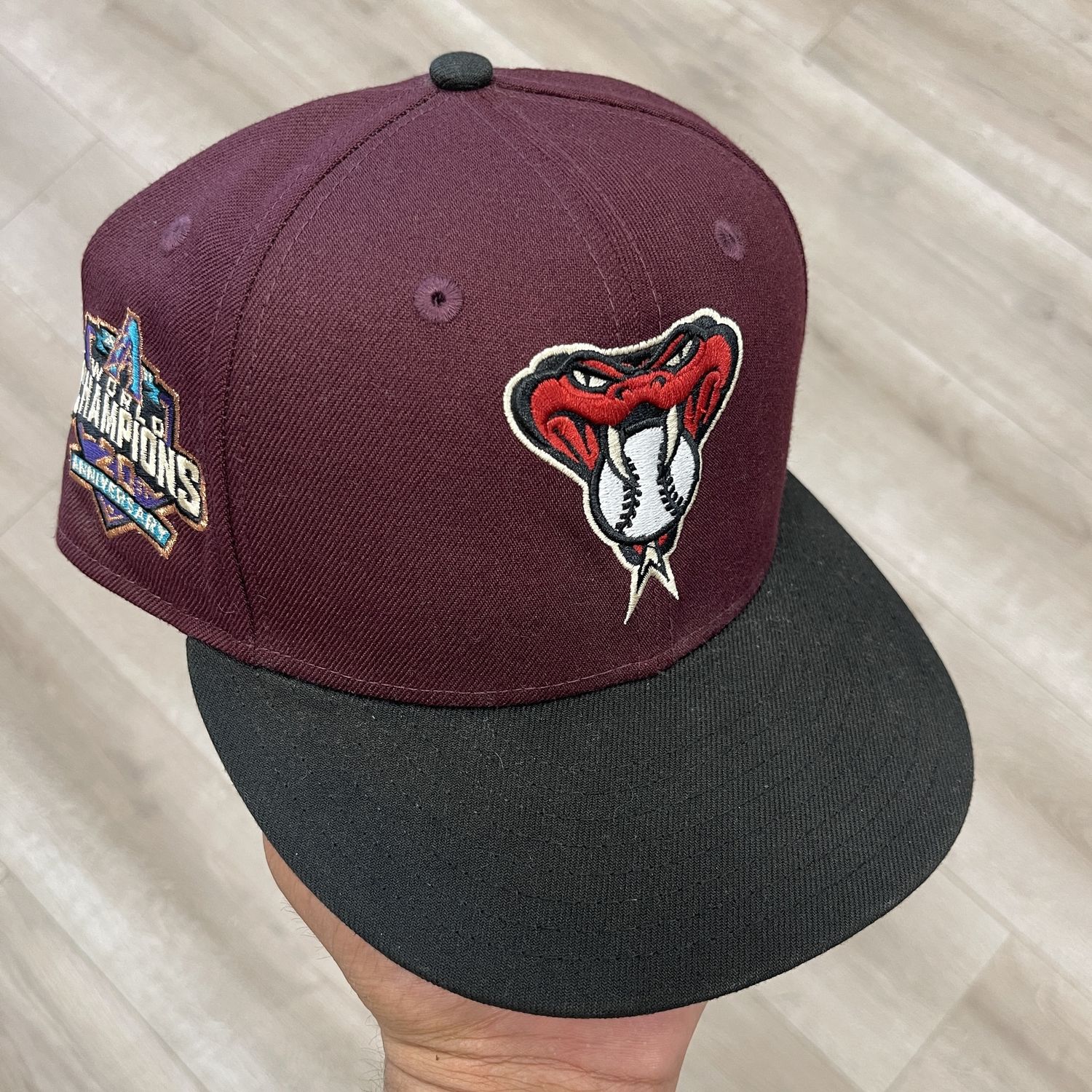 Arizona Diamondbacks Maroon Fitted Hat size 7 1/2 Pre-Owned