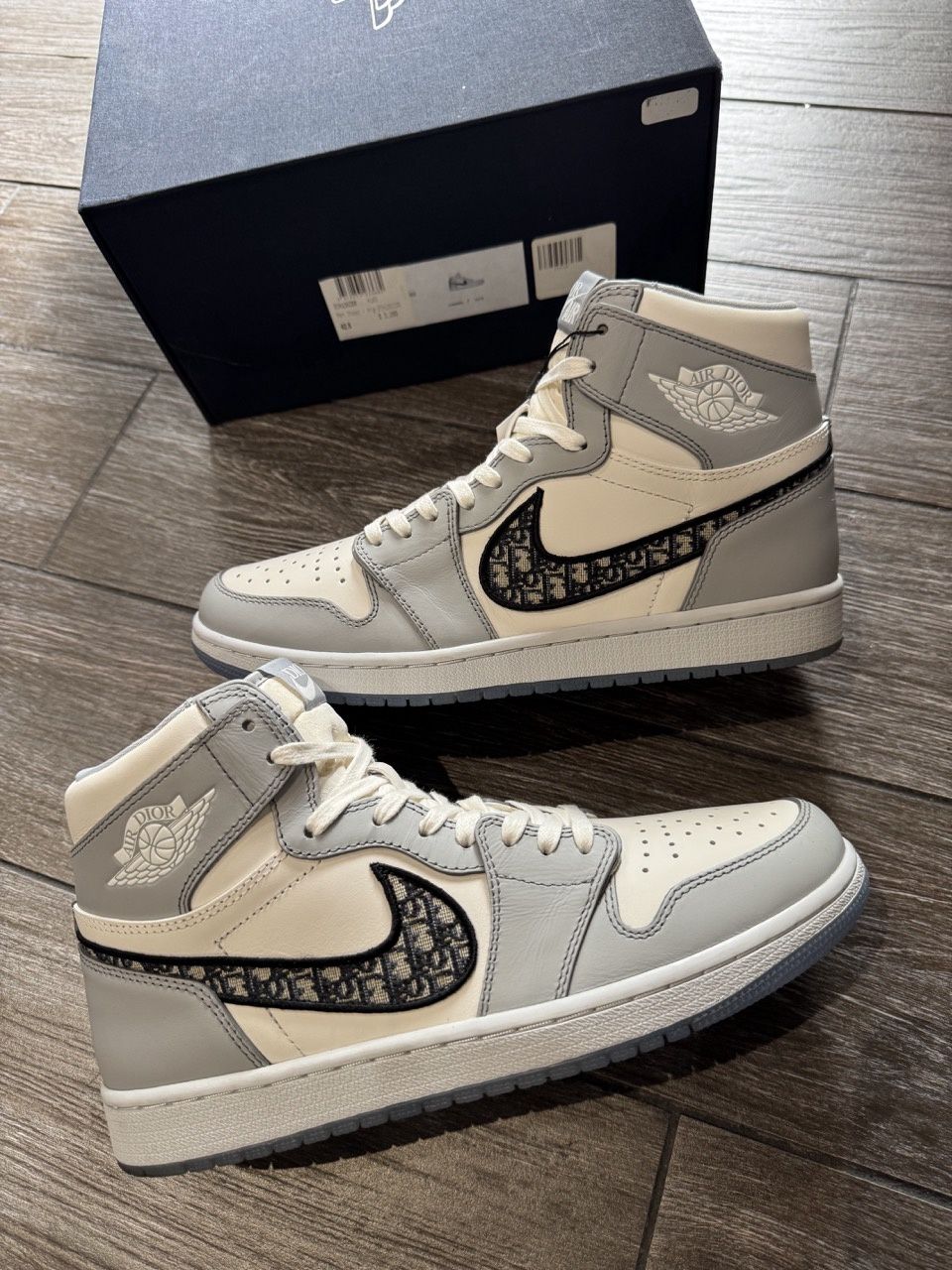 Jordan 1 Retro High Dior - Pre-Owned, Product Condition: Pre-Owned, Shoe Size: US M 9