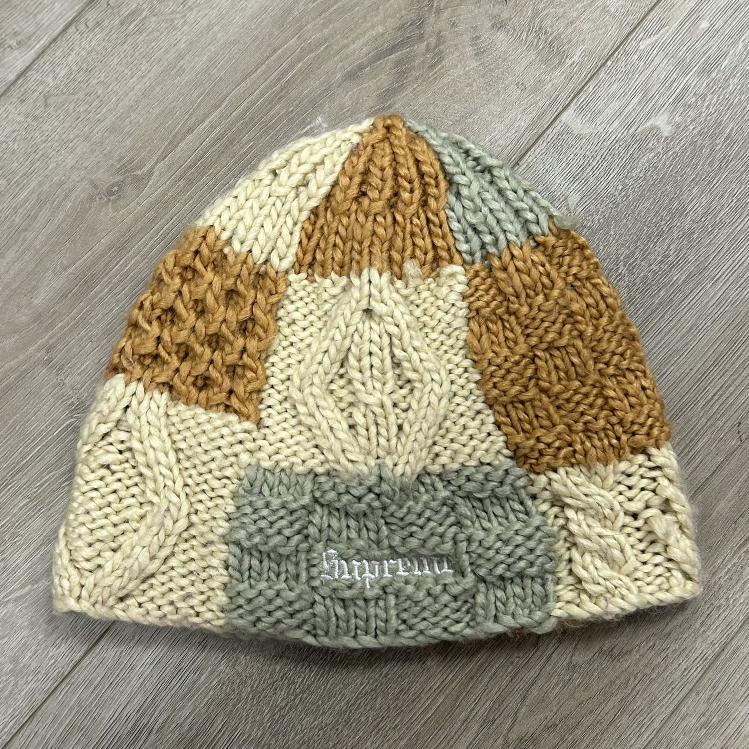 Supreme Block Knit Beanie Tan, Clothing Size: O/S, Product Condition: Pre-Owned