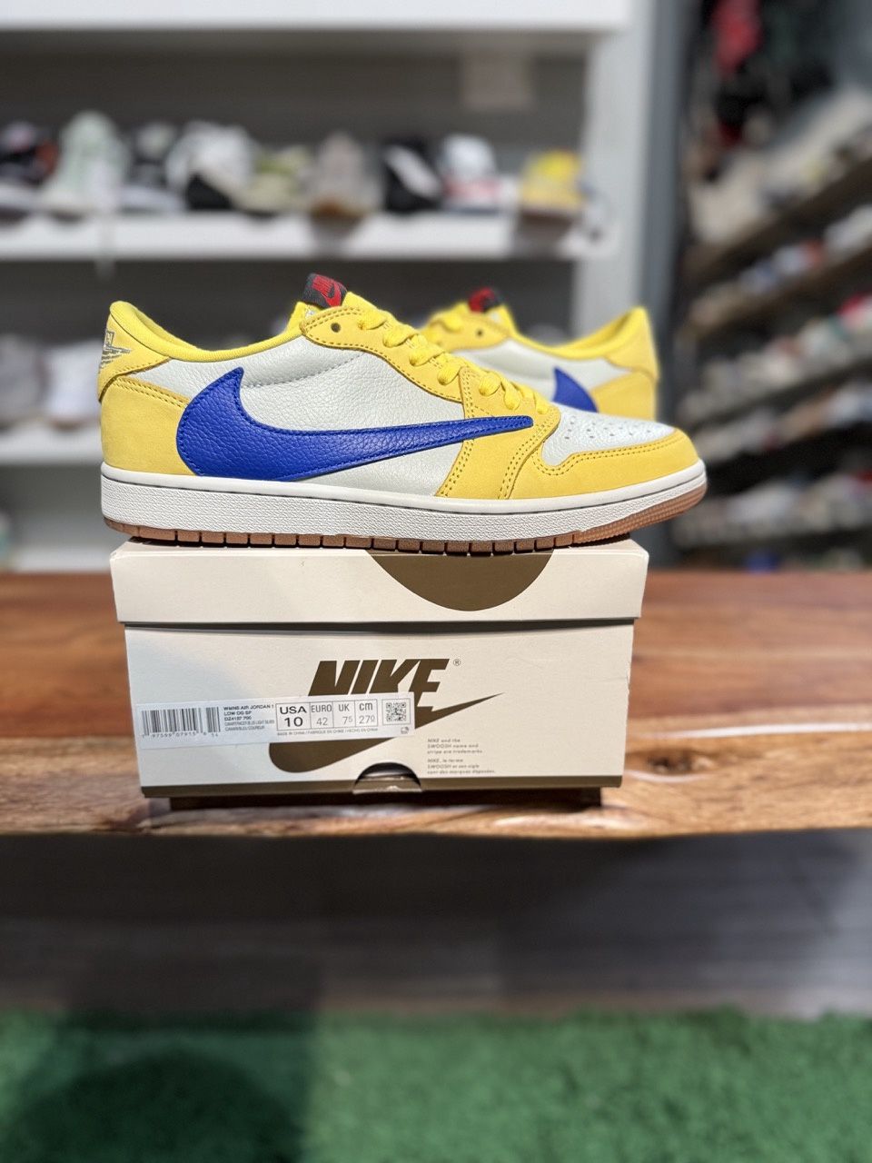 Jordan 1 Retro Low Og Sp Travis Scott Canary (W) • Pre-Owned, Shoe Size: US W 10, Product Condition: Pre-Owned