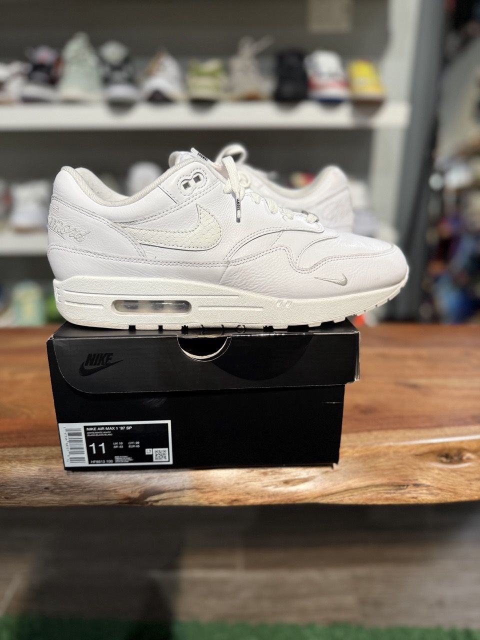 Nike Air Max 1 &#39;87 SP Supreme Triple White - Pre-Owned, Product Condition: Pre-Owned, Shoe Size: US M 11