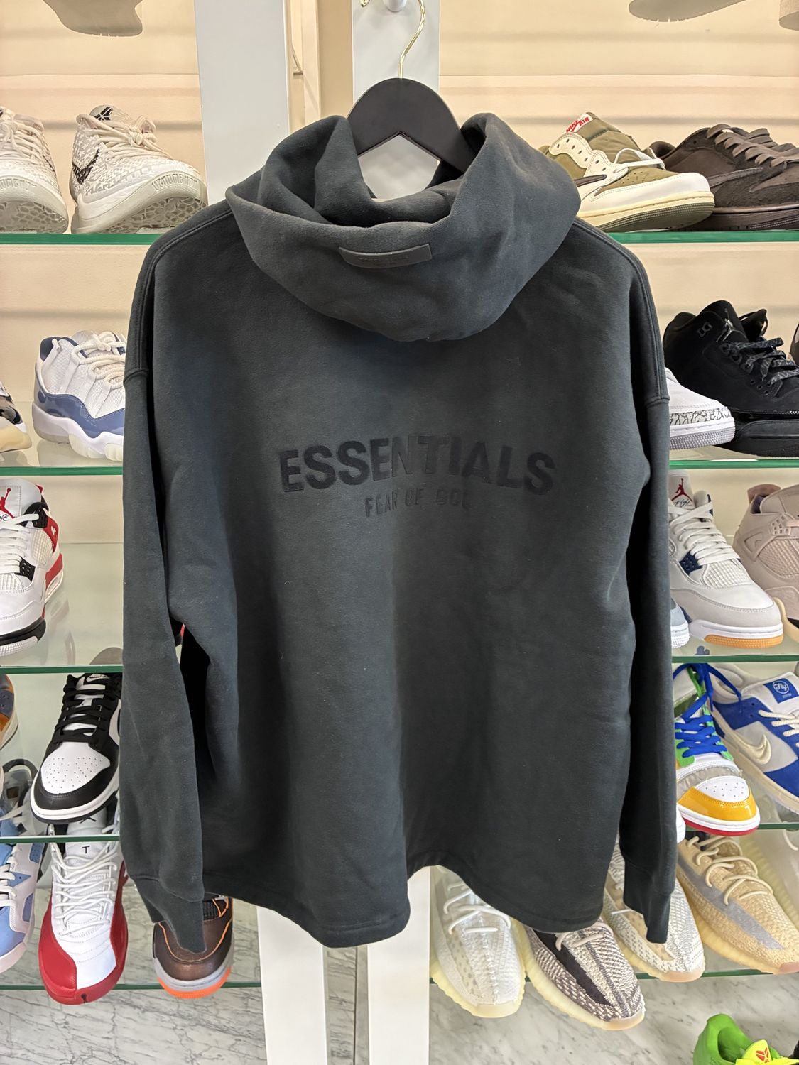 Fear Of God Essentials Men&#39;s Pullover Black - Pre-Owned, Clothing Size: M, Product Condition: Pre-Owned