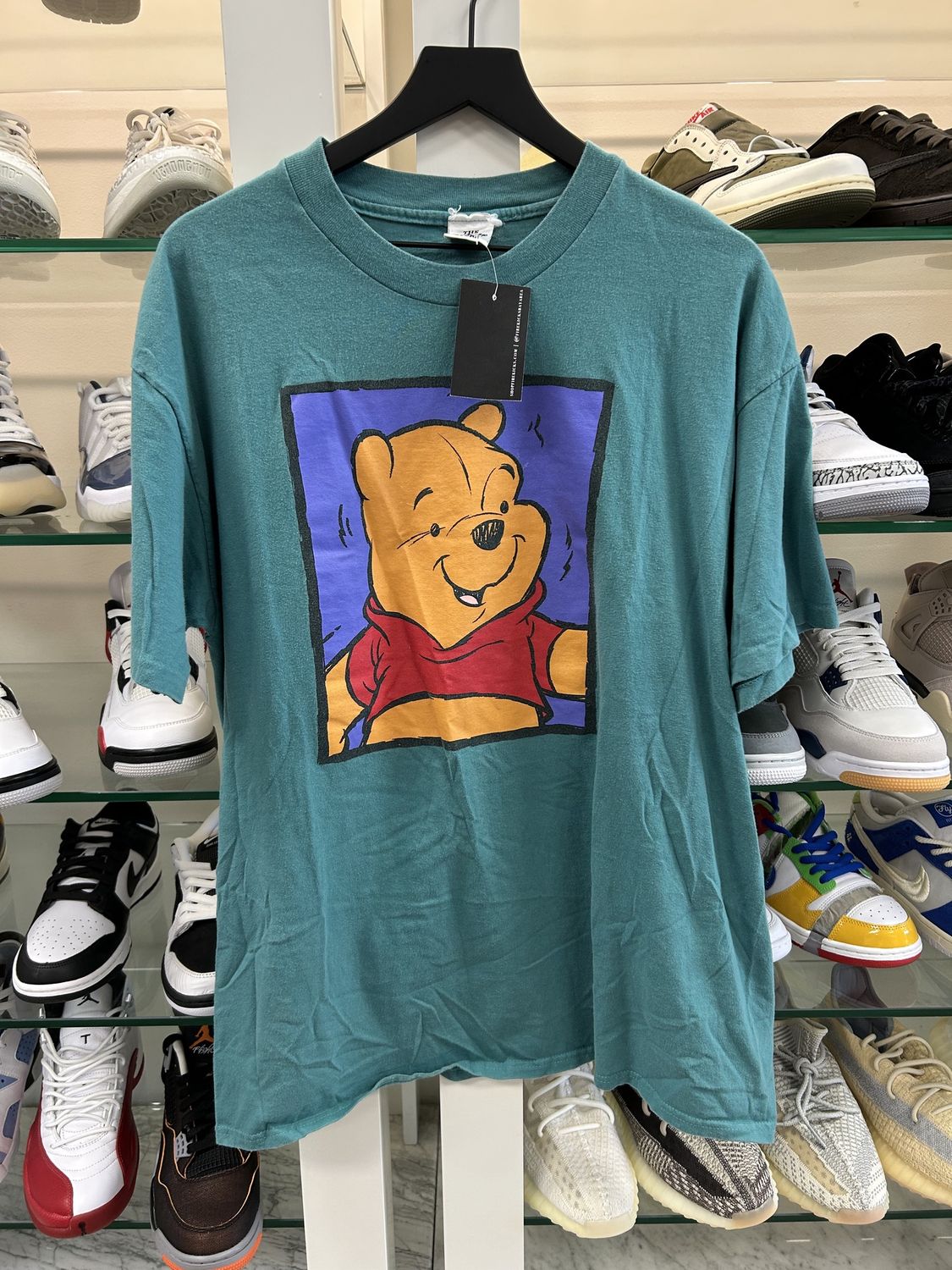 Winnie the Pooh Tee • Pre-Owned