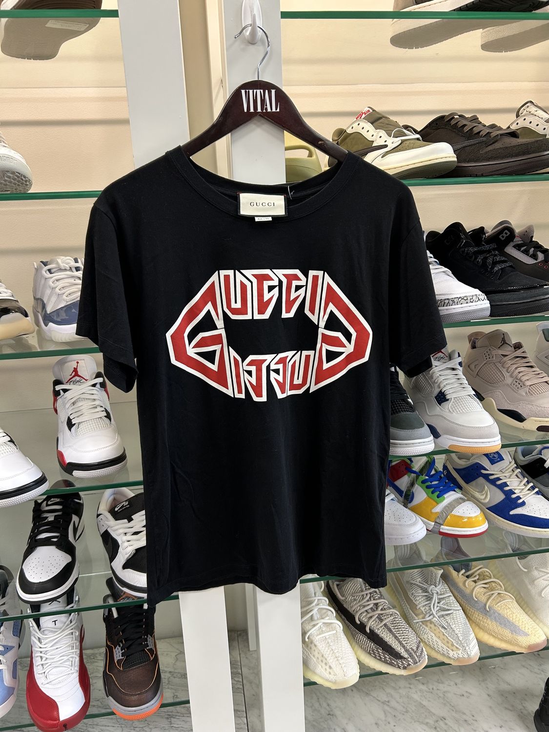 Gucci Men Metal Logo