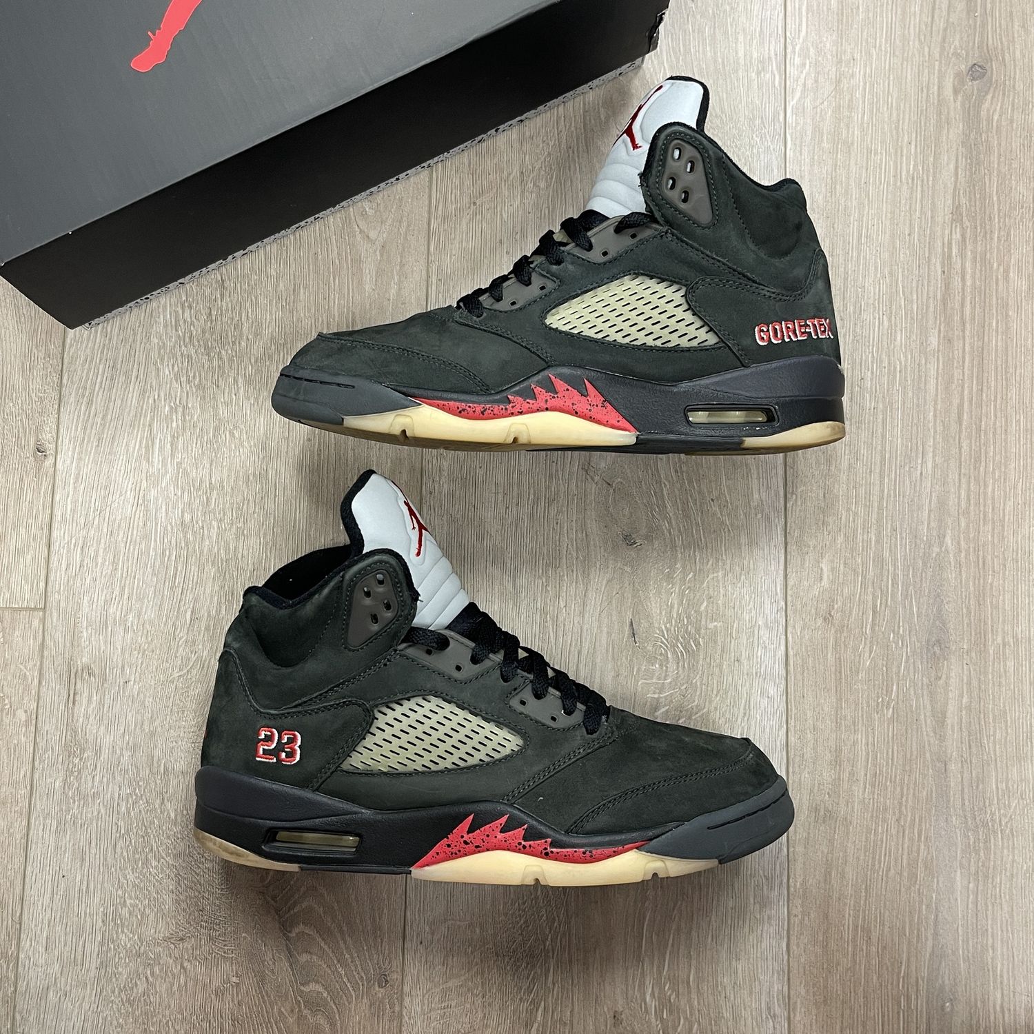 Jordan 5 Retro Gore-Tex Off Noir (W) - Pre-Owned