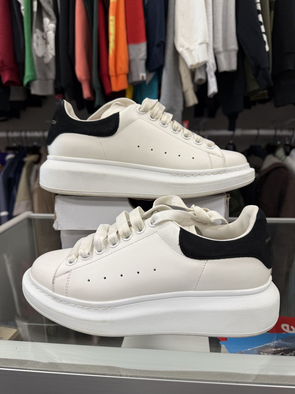 Alexander McQueen Oversized White Black - Pre-Owned