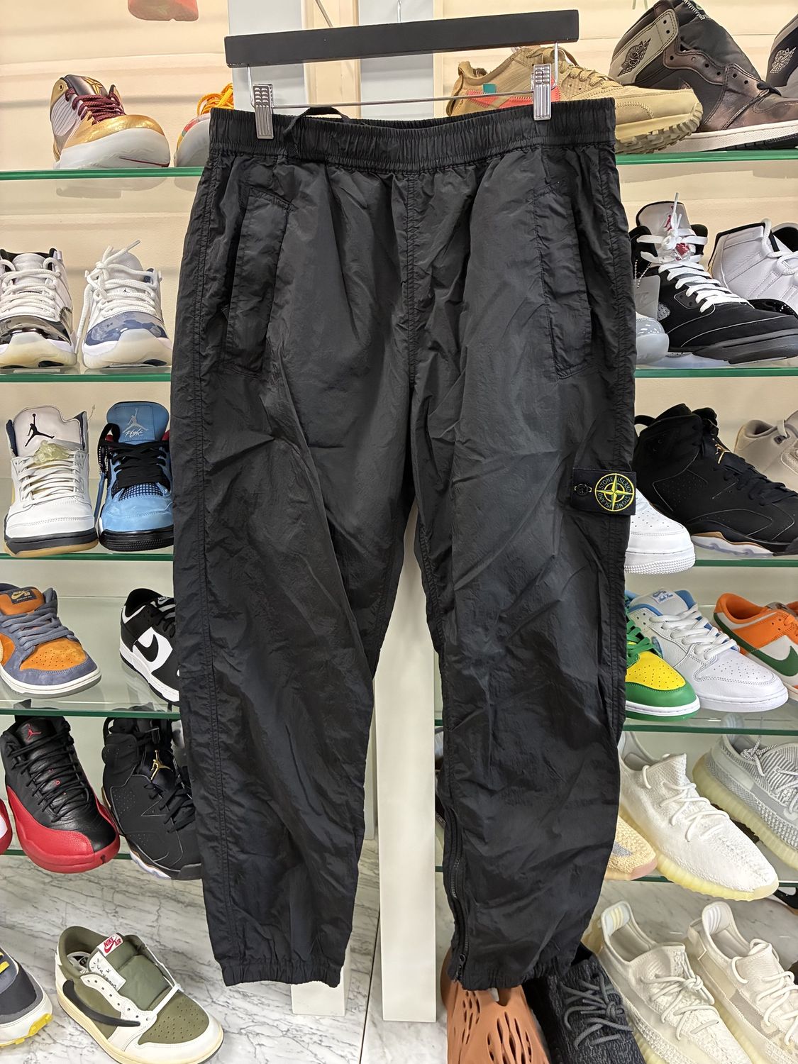 Stone Island Nylon Metal Ripstop Pants - Pre-Owned, Clothing Size: 34, Product Condition: Pre-Owned