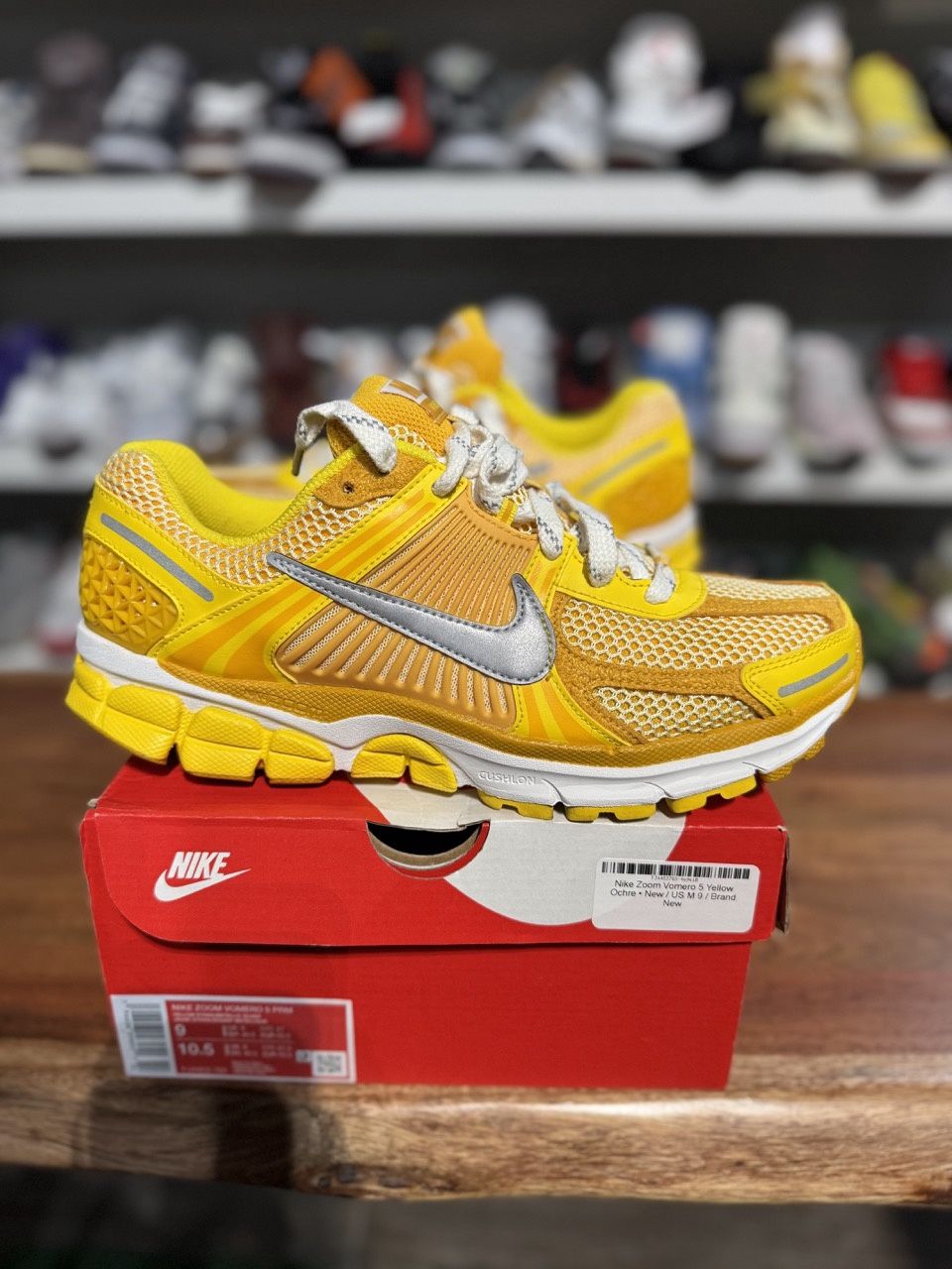 Nike Zoom Vomero 5 Yellow Ochre - Pre - Owned, Product Condition: Pre-Owned, Shoe Size: US M 9