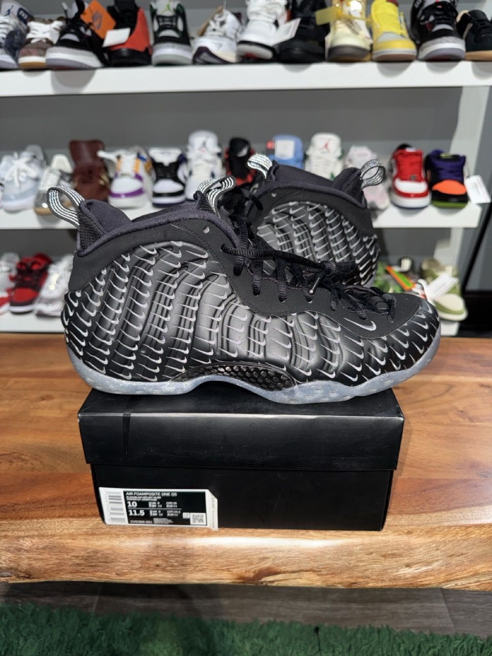 Nike Air Foamposite One All-Over Swoosh Black - Pre - Owned, Product Condition: Pre-Owned, Shoe Size: US M 10