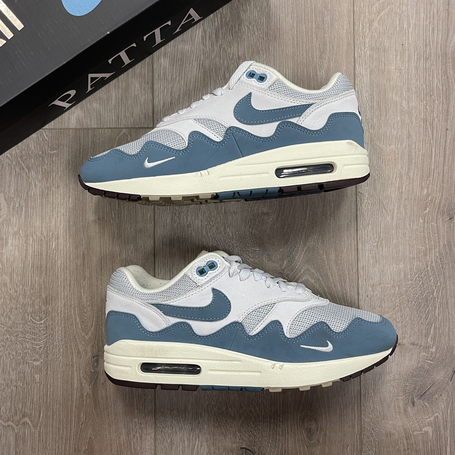 Nike Air Max 1 Patta Waves Noise Aqua (with Bracelet) - Pre-Owned, Product Condition: Pre-Owned, Shoe Size: US M 6.5