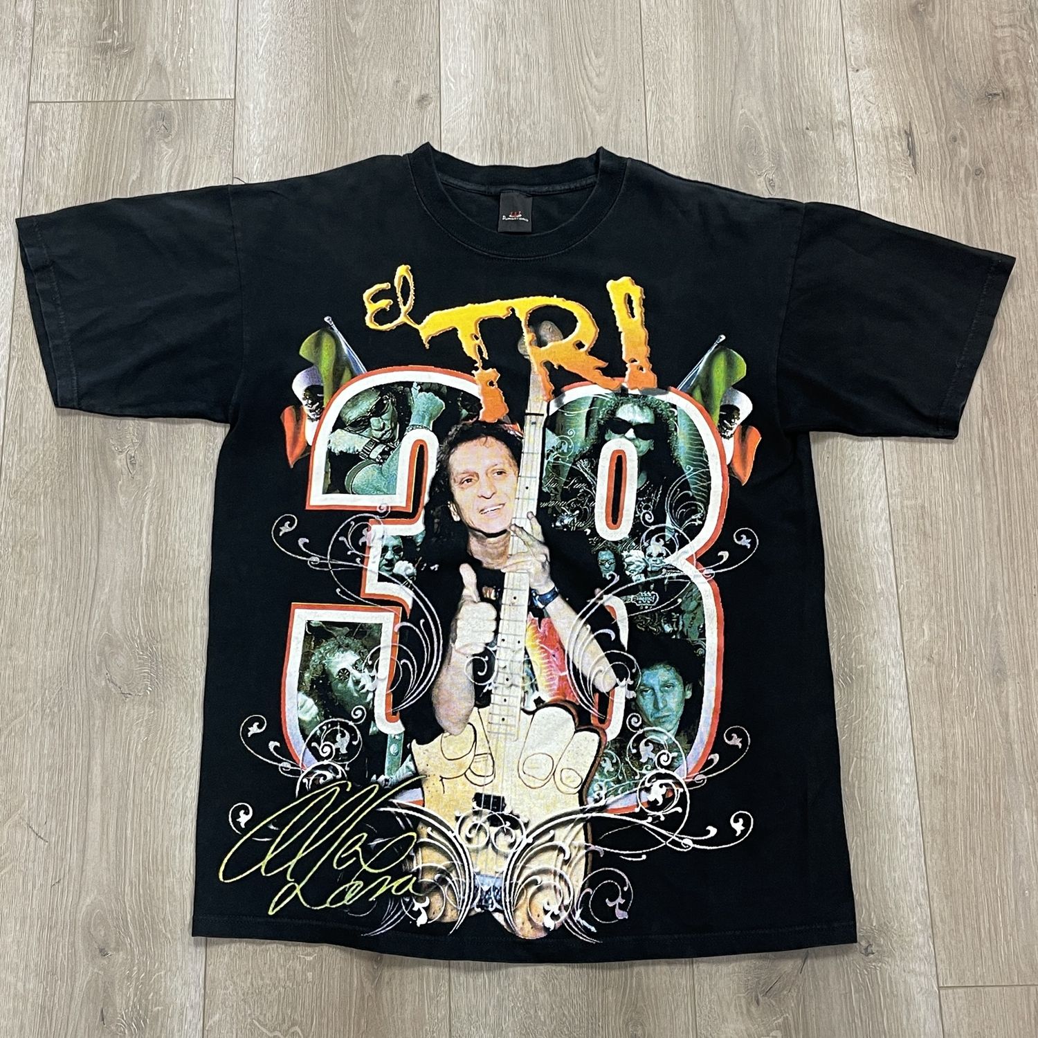 Vintage EL TRI Signature T shirt - Pre-Owned, Clothing Size: L, Product Condition: Pre-Owned