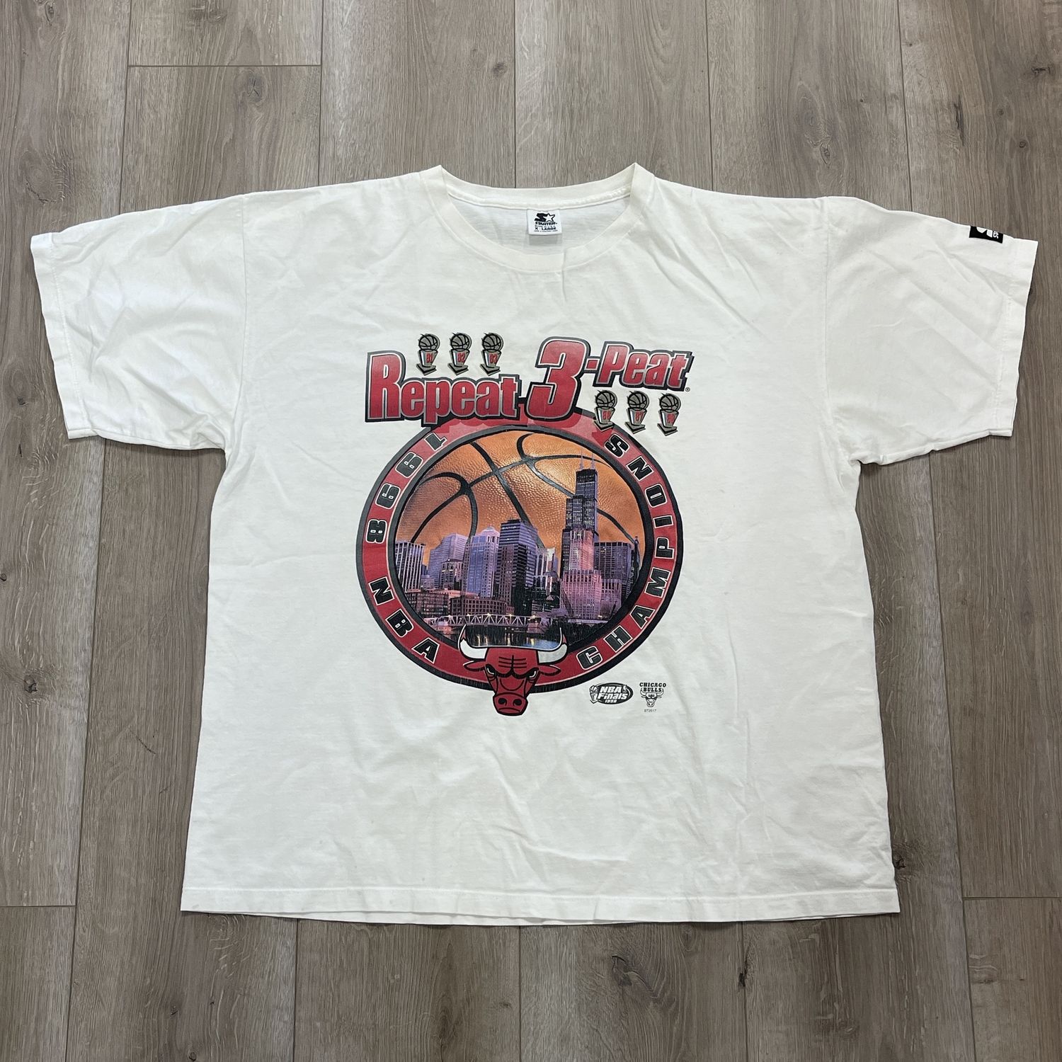 Vintage 1998 Chicago Bulls Repeat 3 Peat Tee - Pre Owned, Product Condition: Pre-Owned, Clothing Size: XL