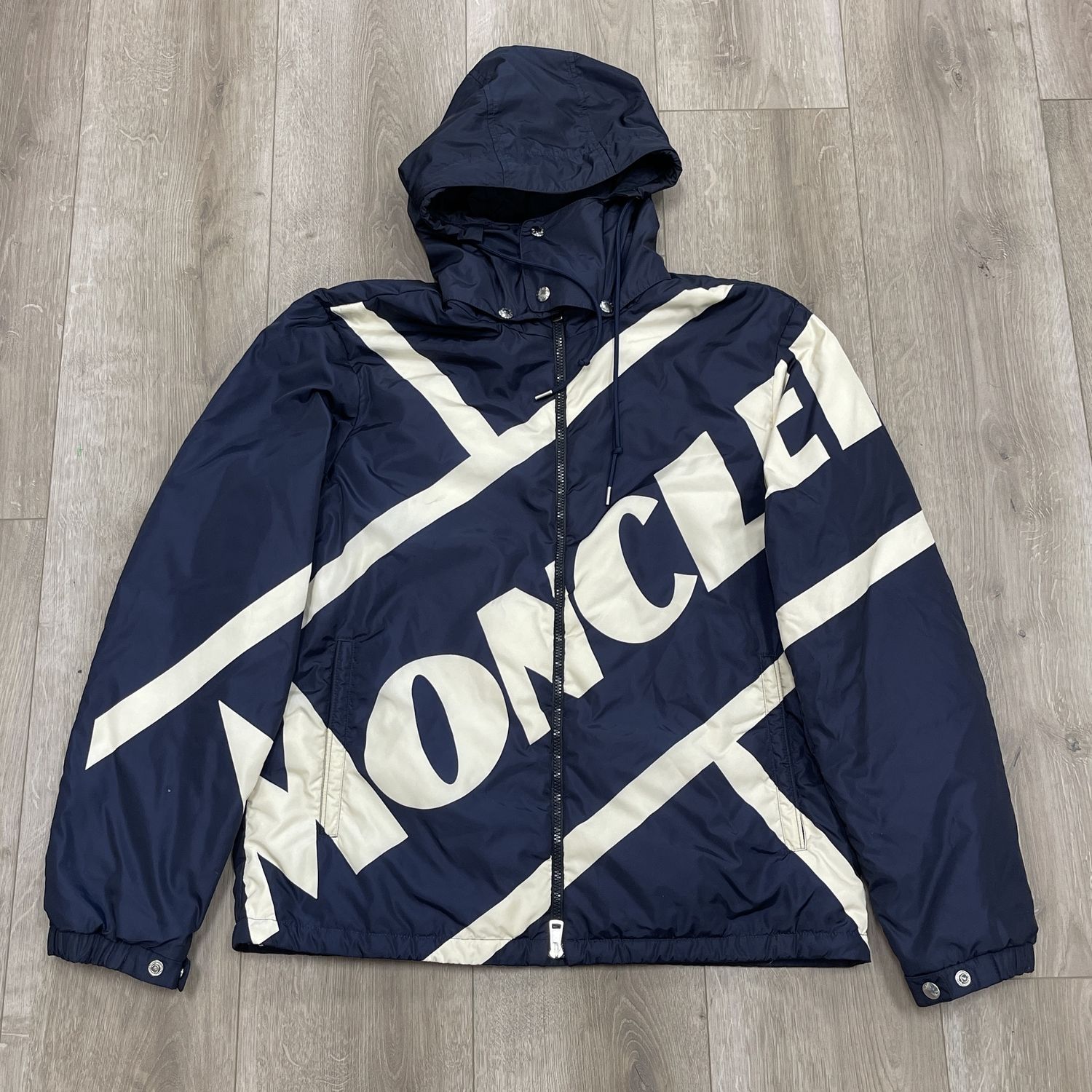 Moncler - Slim-Fit Logo-Print Shell Hooded Down Jacket - Blue - Pre-Owned, Clothing Size: L, Product Condition: Pre-Owned