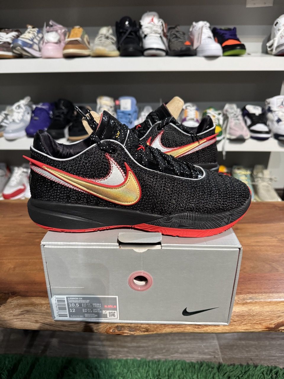 Nike LeBron 20 Miami Heat - Pre-Owned, Product Condition: Pre-Owned, Shoe Size: US M 10.5