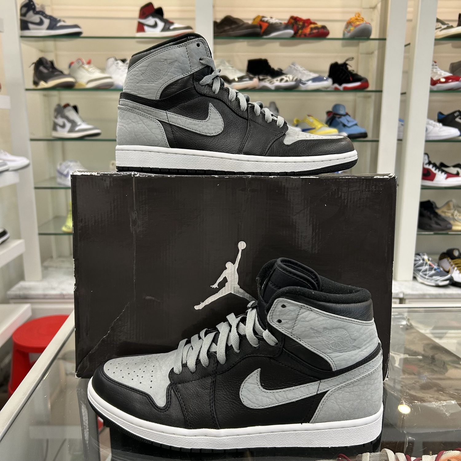 Jordan 1 Retro Shadow (2009), Product Condition: Pre-Owned, Shoe Size: US M 10.5